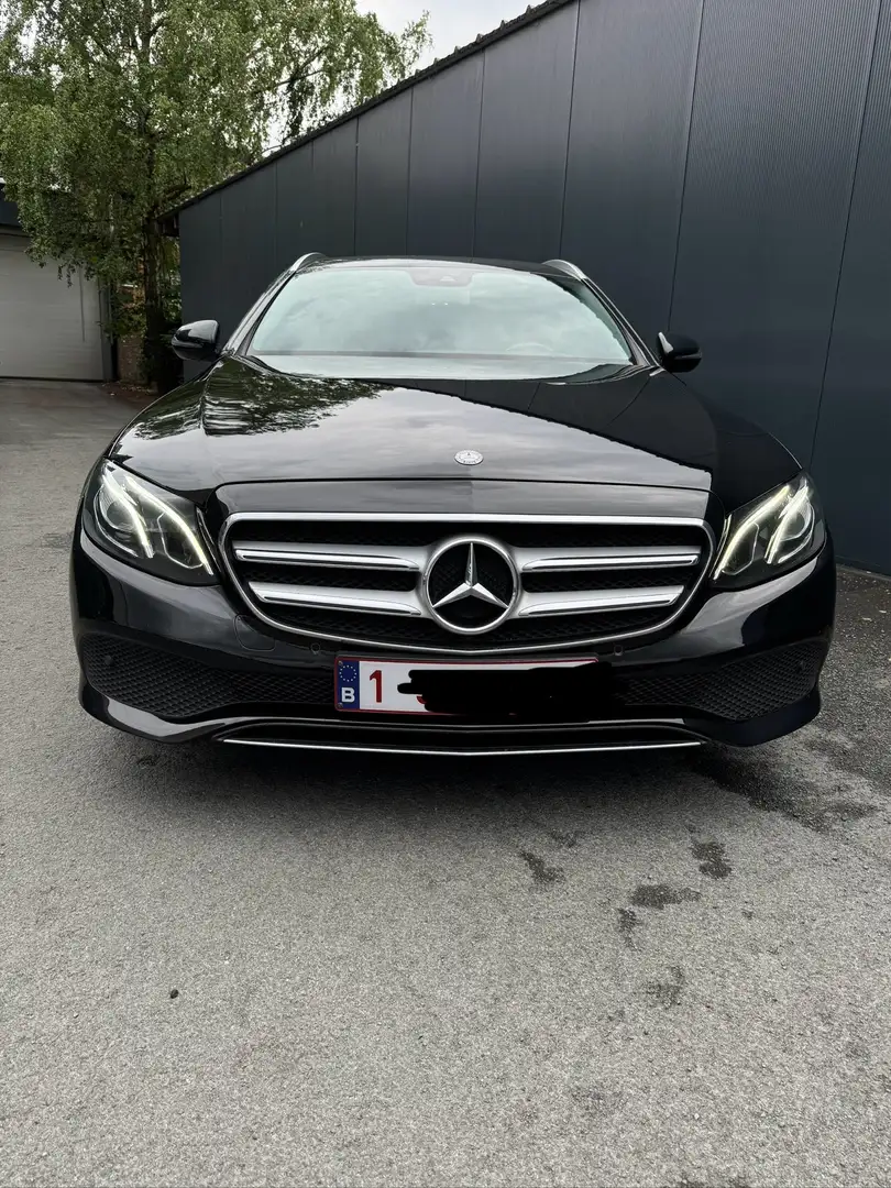 Mercedes-Benz E 220 d T 9G-TRONIC Avantgarde - 2