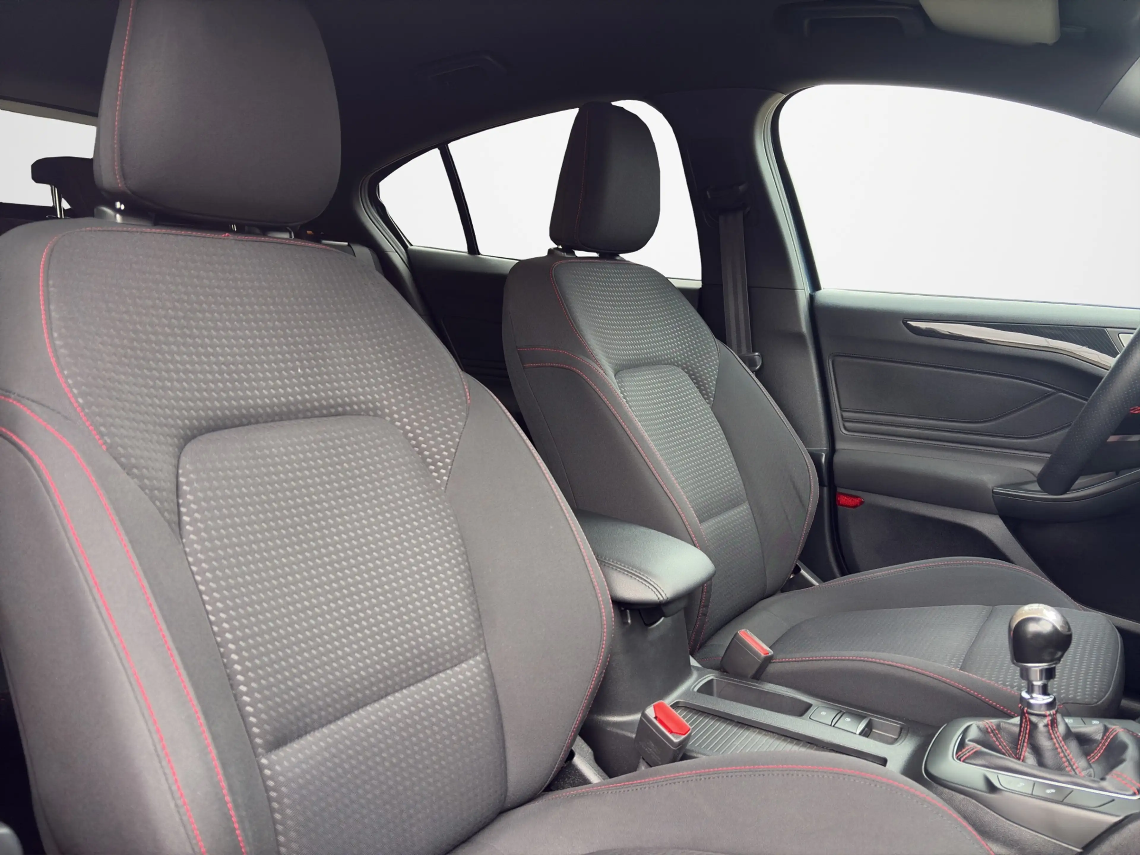 Ford Focus 1.0 EcoBoost ST Line|Carplay|Trekhaak|Distributie — photo 12