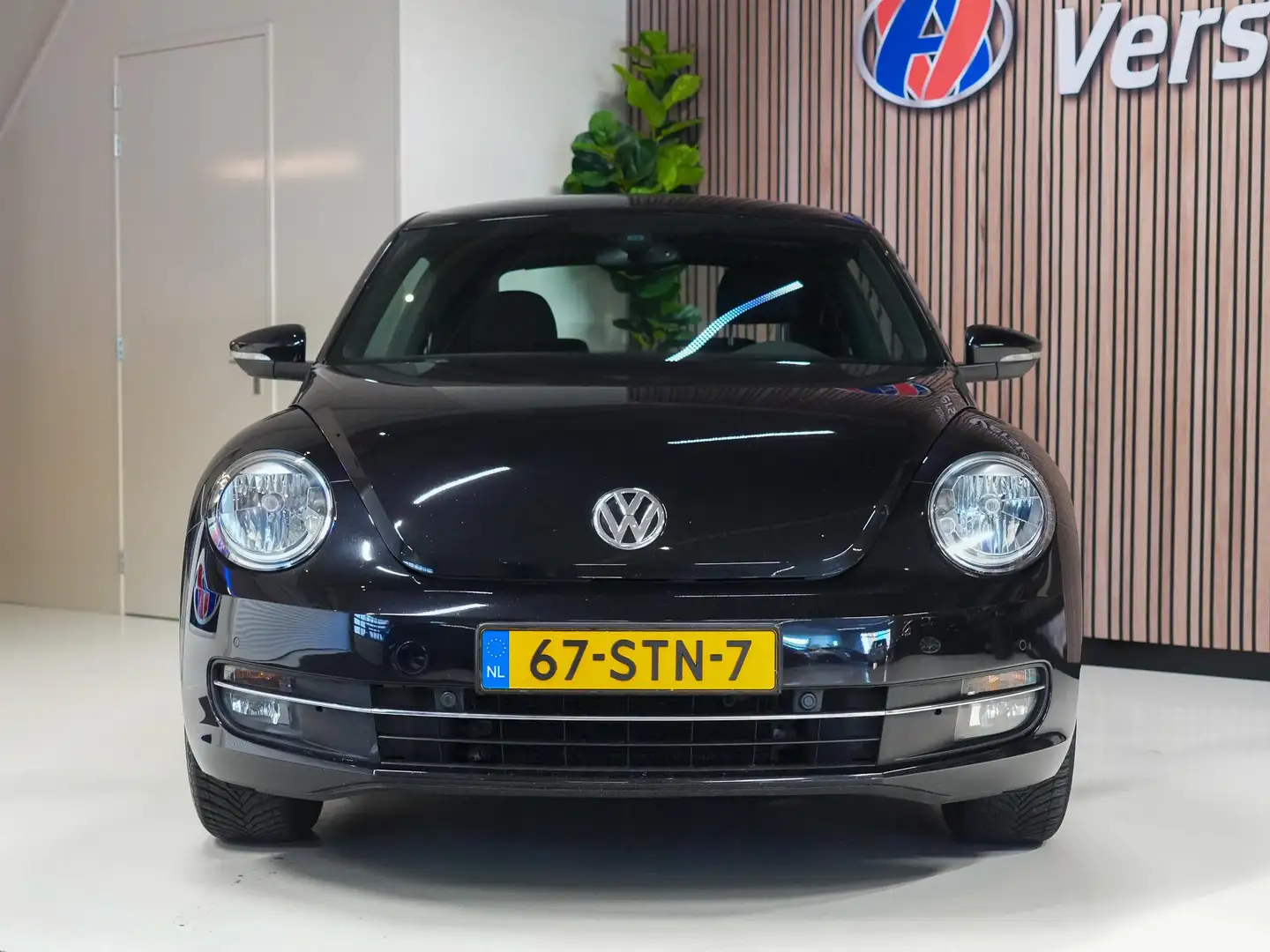Volkswagen Beetle 1.2 TSI Design Zwart - 2