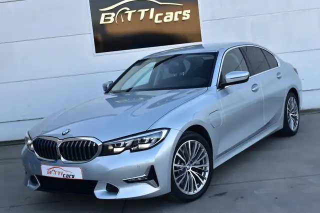 BMW 330 PHEV* Luxury-line* Virt Cockpit* Camera* KeylessGO