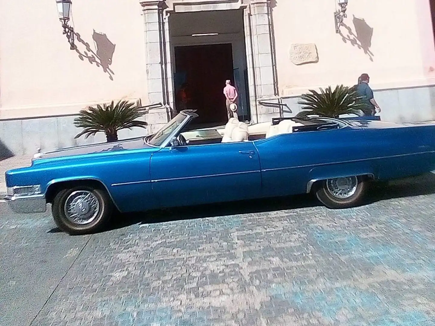 Cadillac Deville Descapotable Modrá - 1