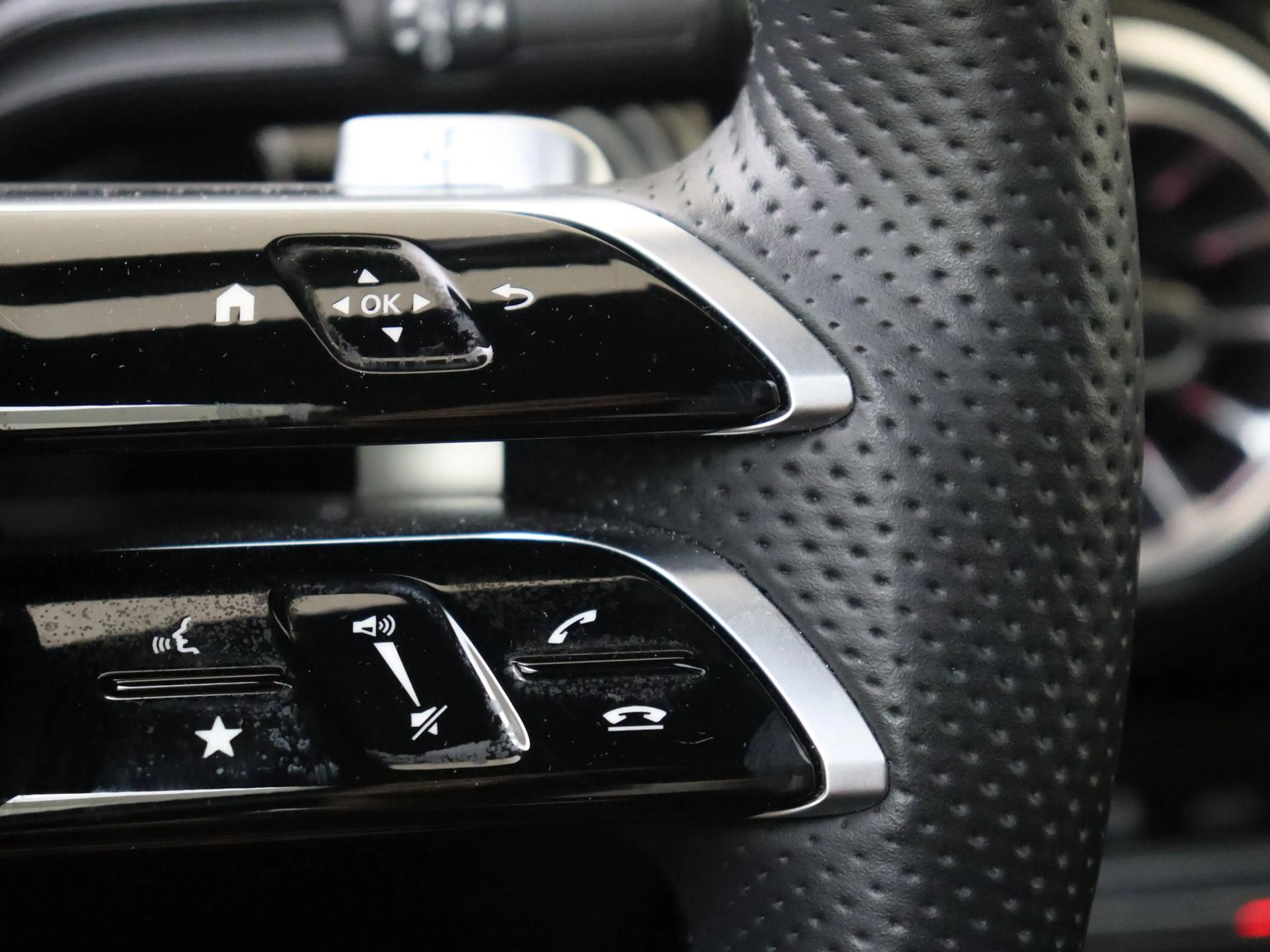 Mercedes-Benz A 250 e Business Solution AMG Panoramadak / Memorystoele — photo 14