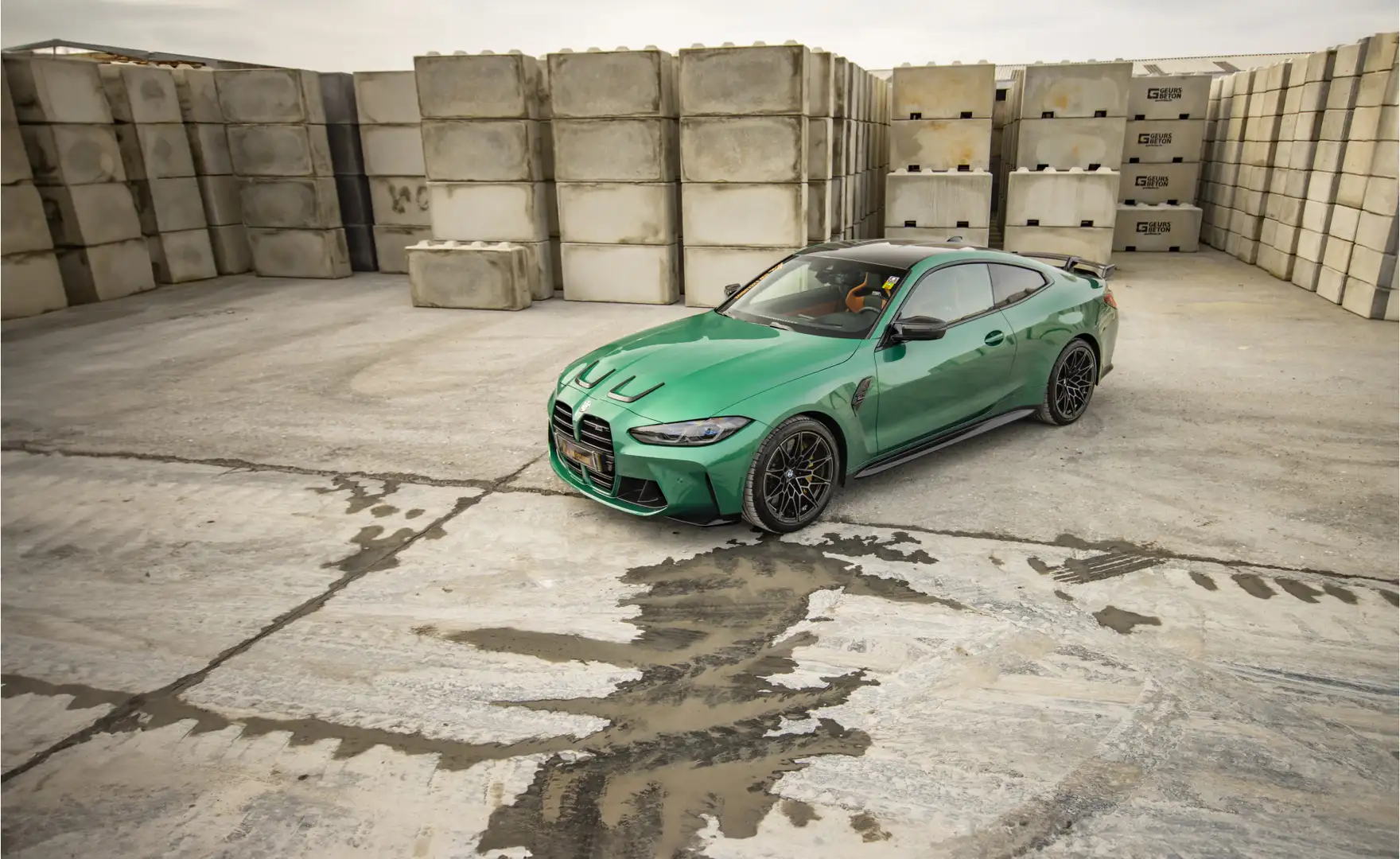 BMW M4 4-serie Coupé Competition | M Race Track Pack | M Groen - 1