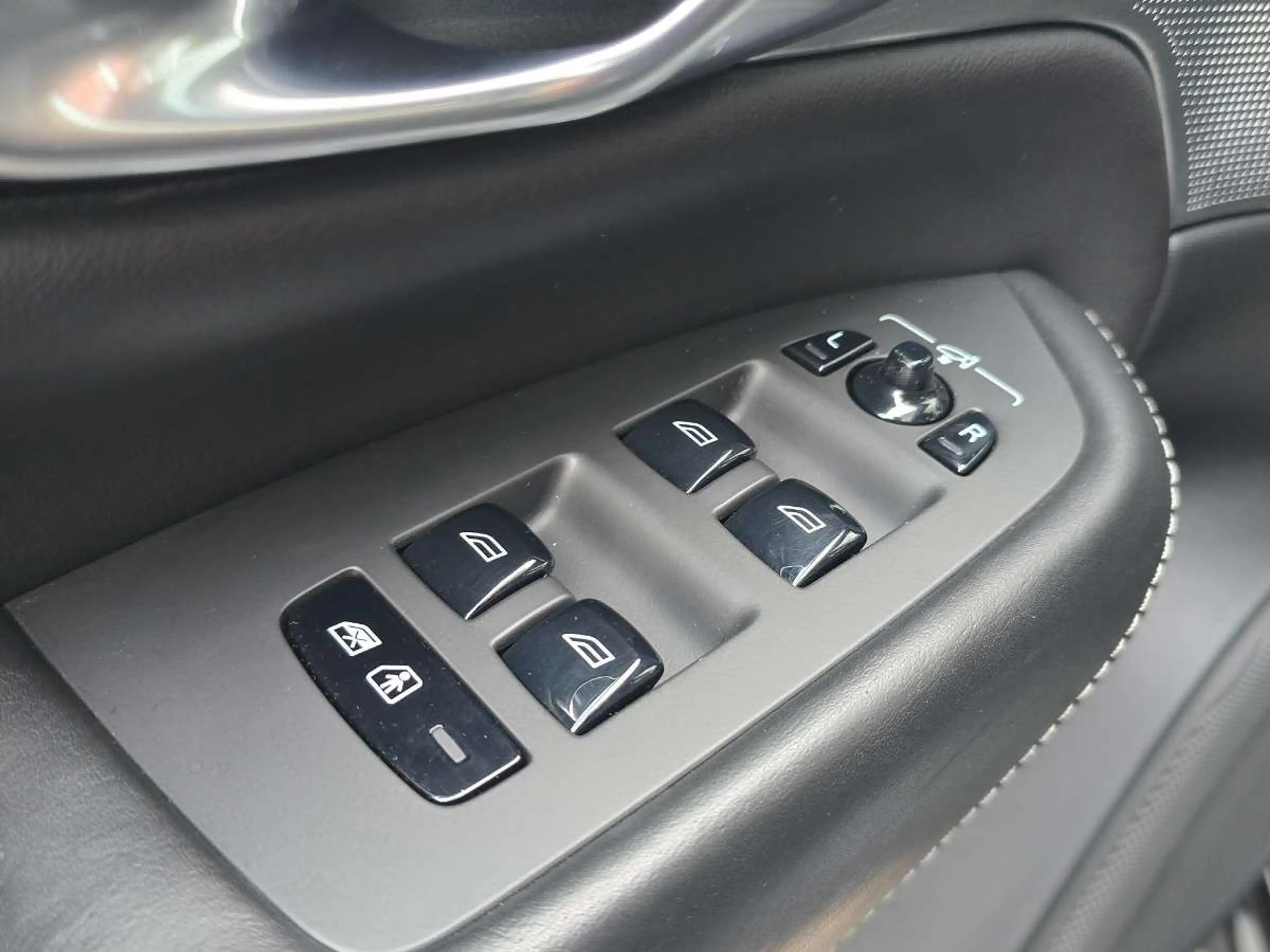 Volvo XC90 AWD Inscription VOLLAUSSTATTUNG MOTOR NEU BEI 5... — photo 8