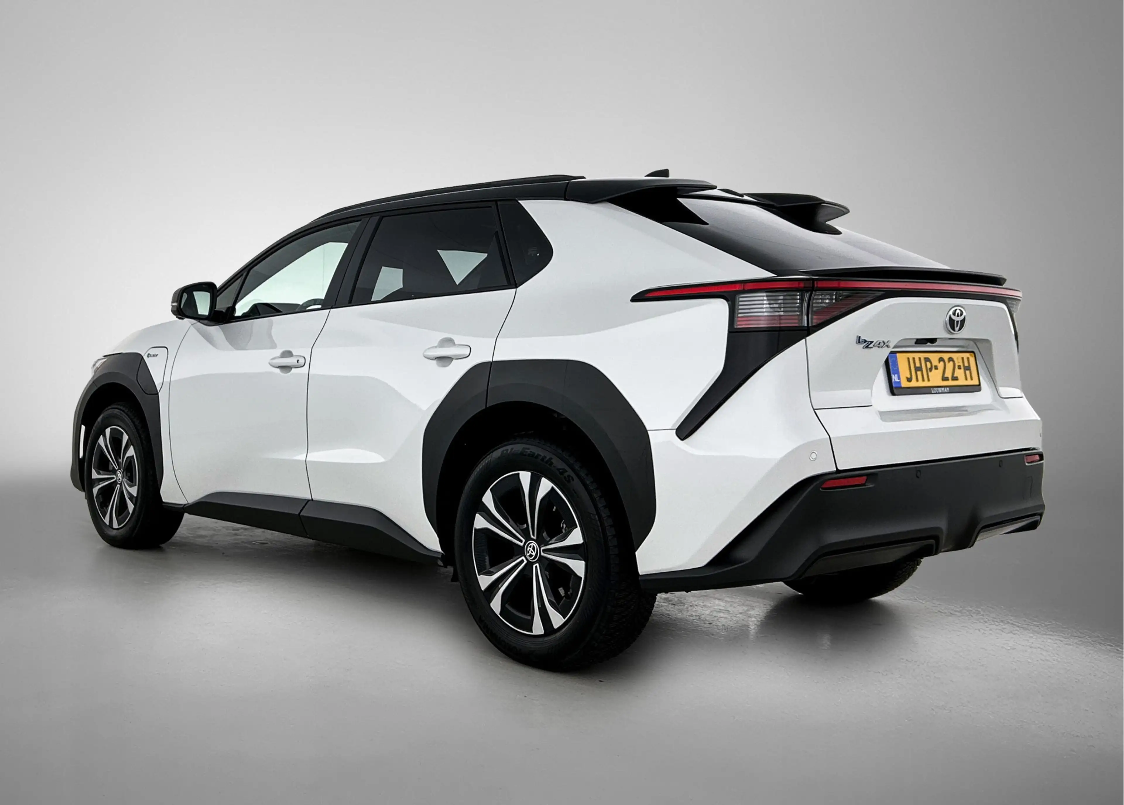 Toyota bZ4X Dynamic 71 kWh Bi-Tone | BTW voertuig | Panoramada — photo 17