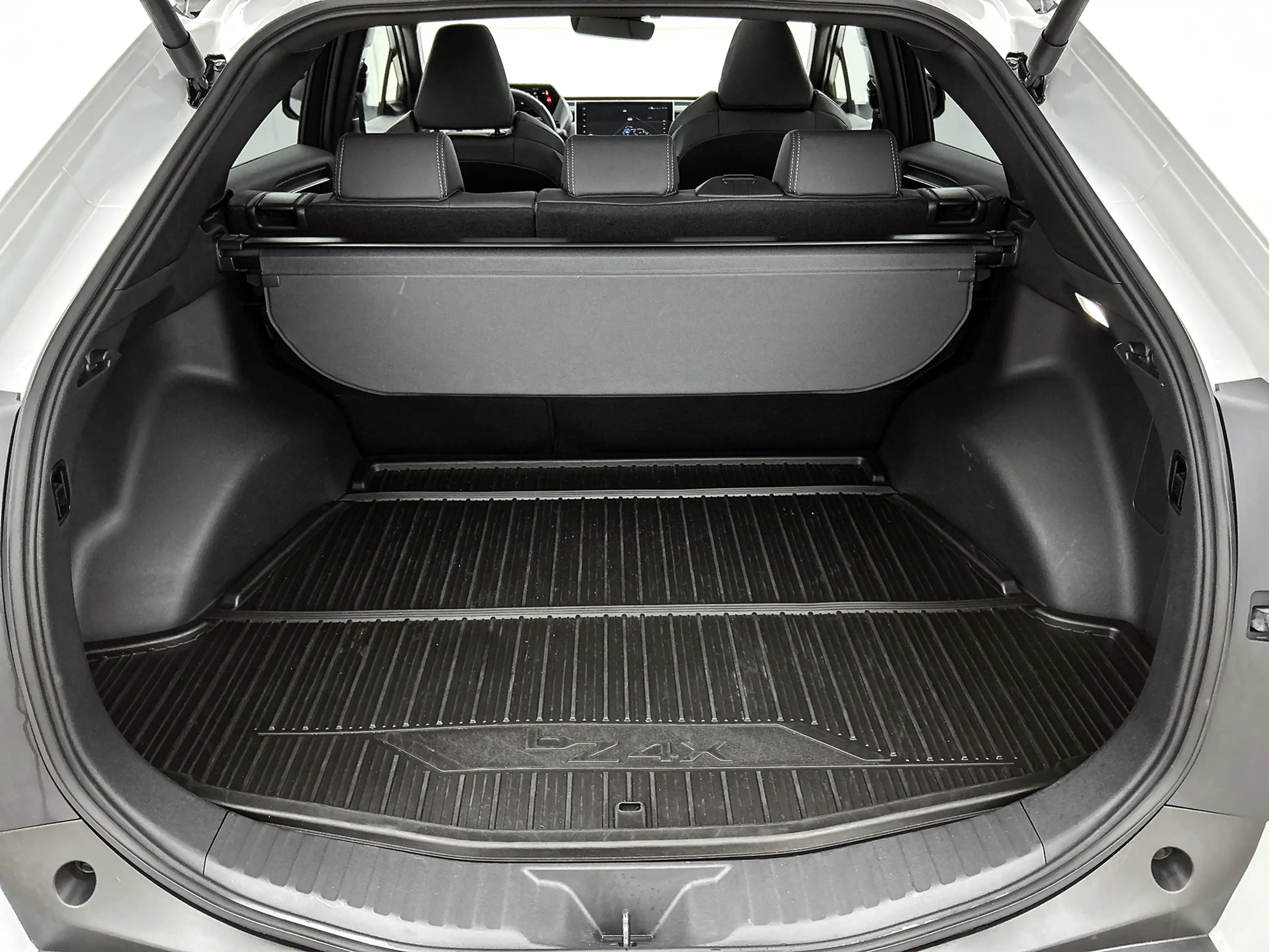 Toyota bZ4X Dynamic 71 kWh Bi-Tone | BTW voertuig | Panoramada — photo 35