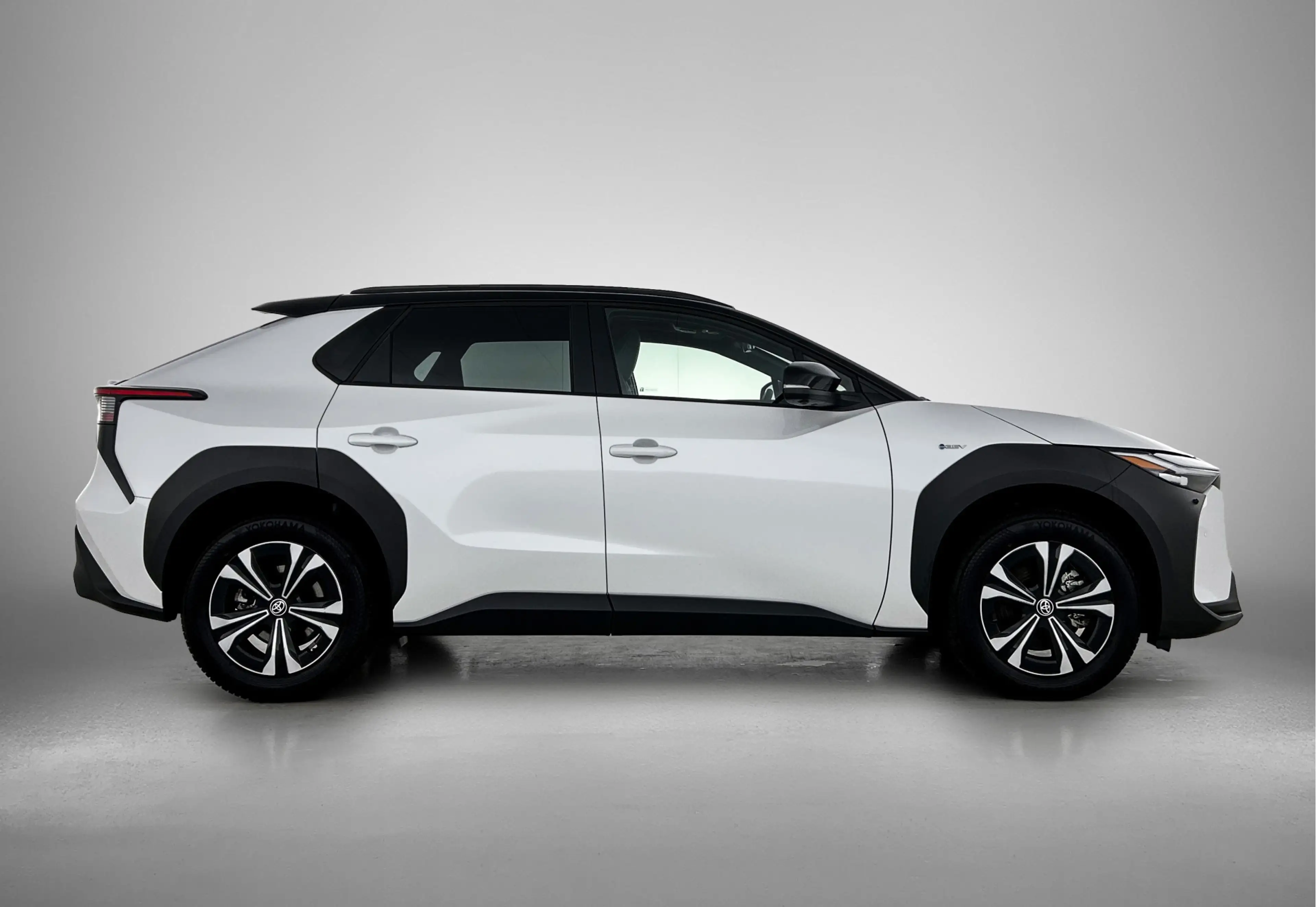 Toyota bZ4X Dynamic 71 kWh Bi-Tone | BTW voertuig | Panoramada — photo 15