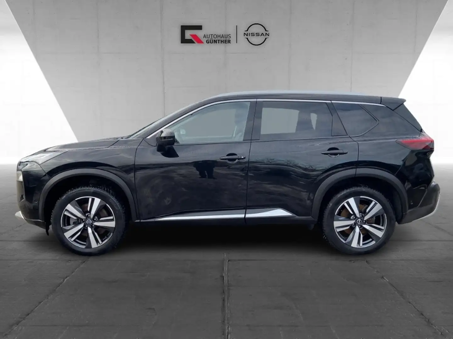 Nissan X-Trail TEKNA 213PS Automatik 4x4 360°/Winter/HUD Noir - 2