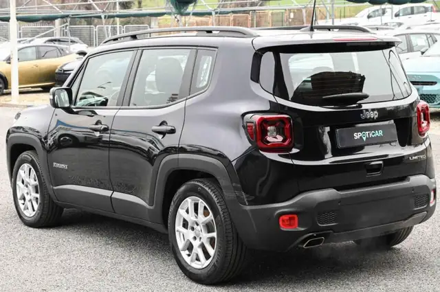 Jeep Renegade view 4
