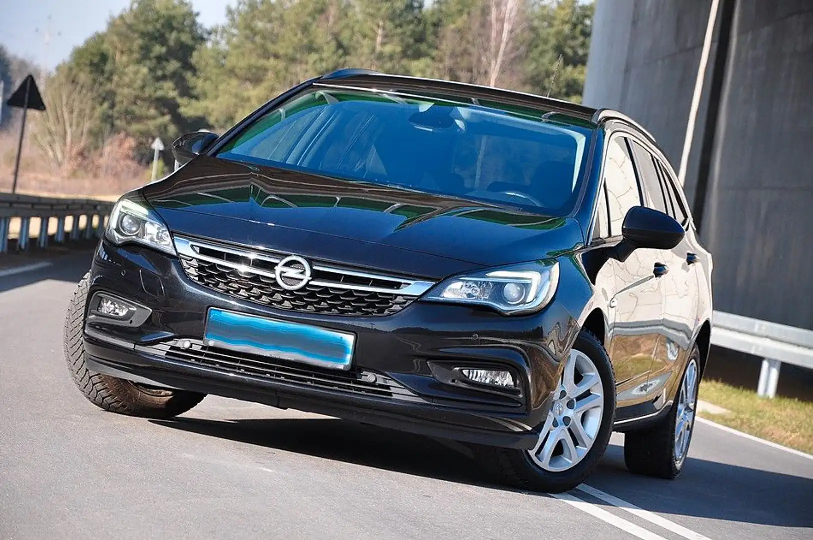 Opel Astra K Sports Tourer Turbo Dynamic Edition Negro - 1