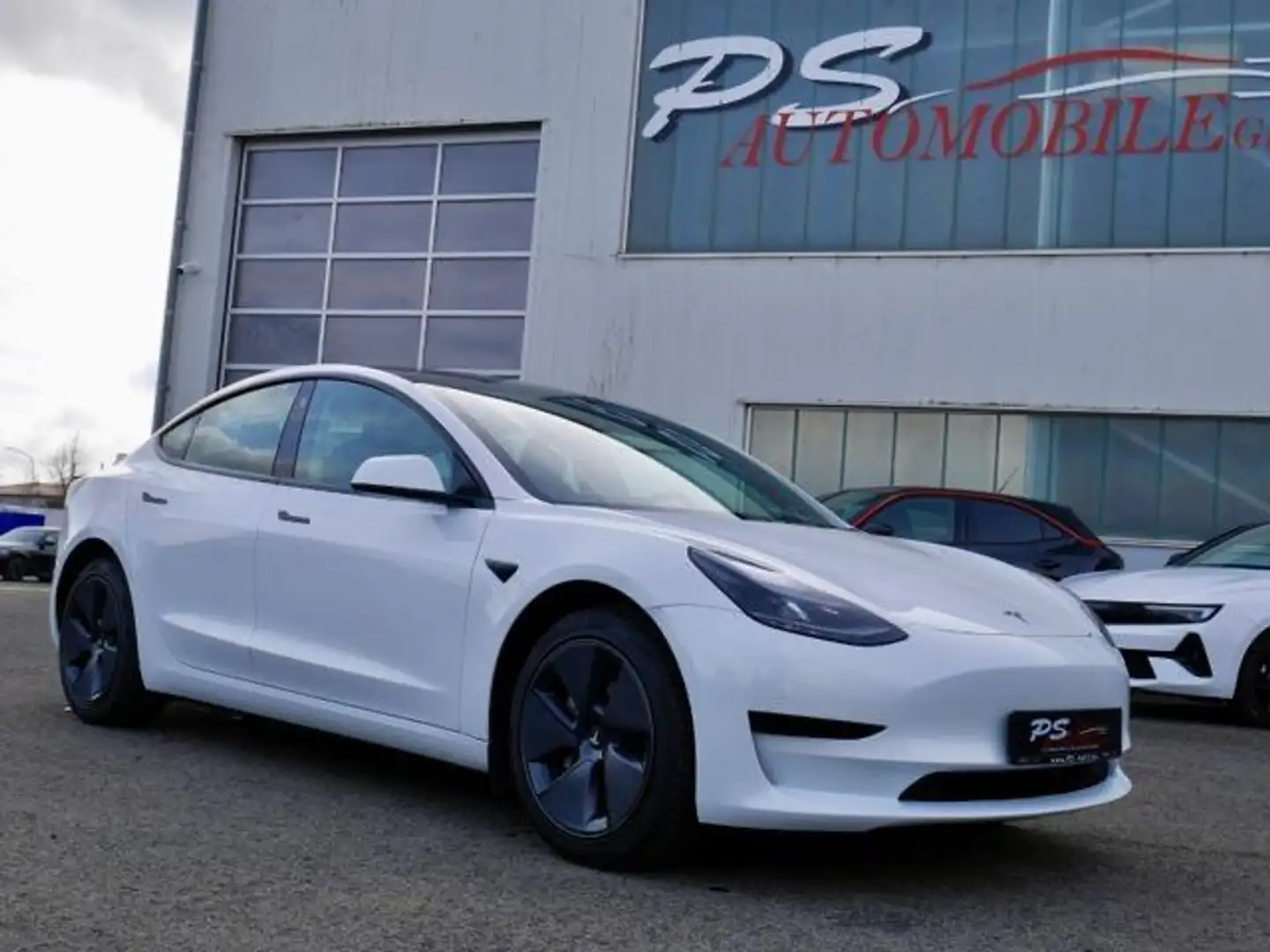 Tesla Model 3 RWD+LED+Kamera+18"+Sitzheizung vo.u.hi. Biały - 2