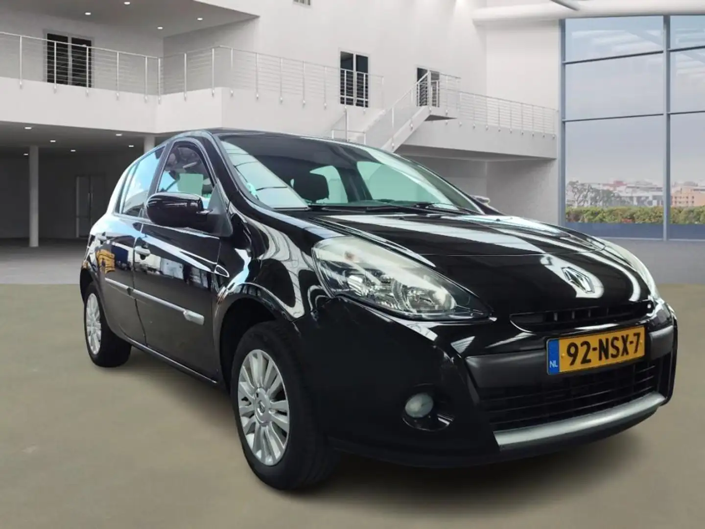 Renault Clio 1.2 Collection 2e Eig. 82.400 km +NAP NL-auto Noir - 2