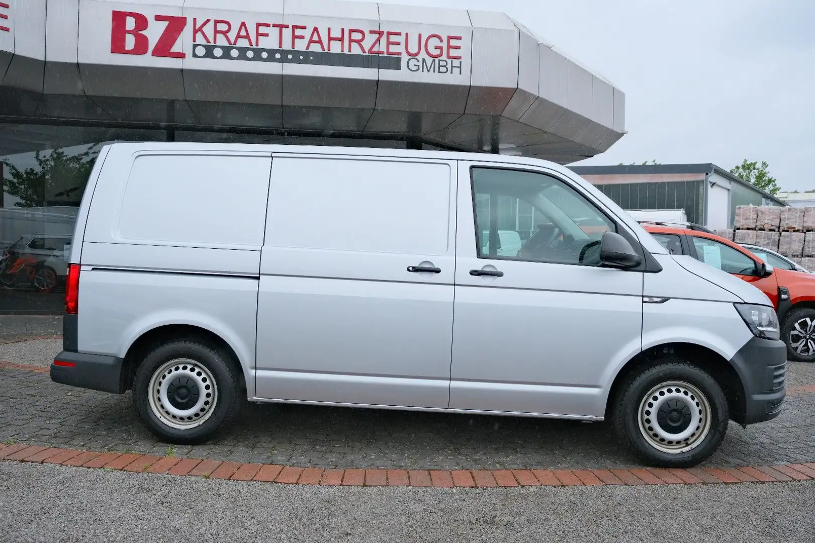 Volkswagen T6 Transporter 2.0 TDI Werkstattsystem StHzg TOP Stříbrná - 2