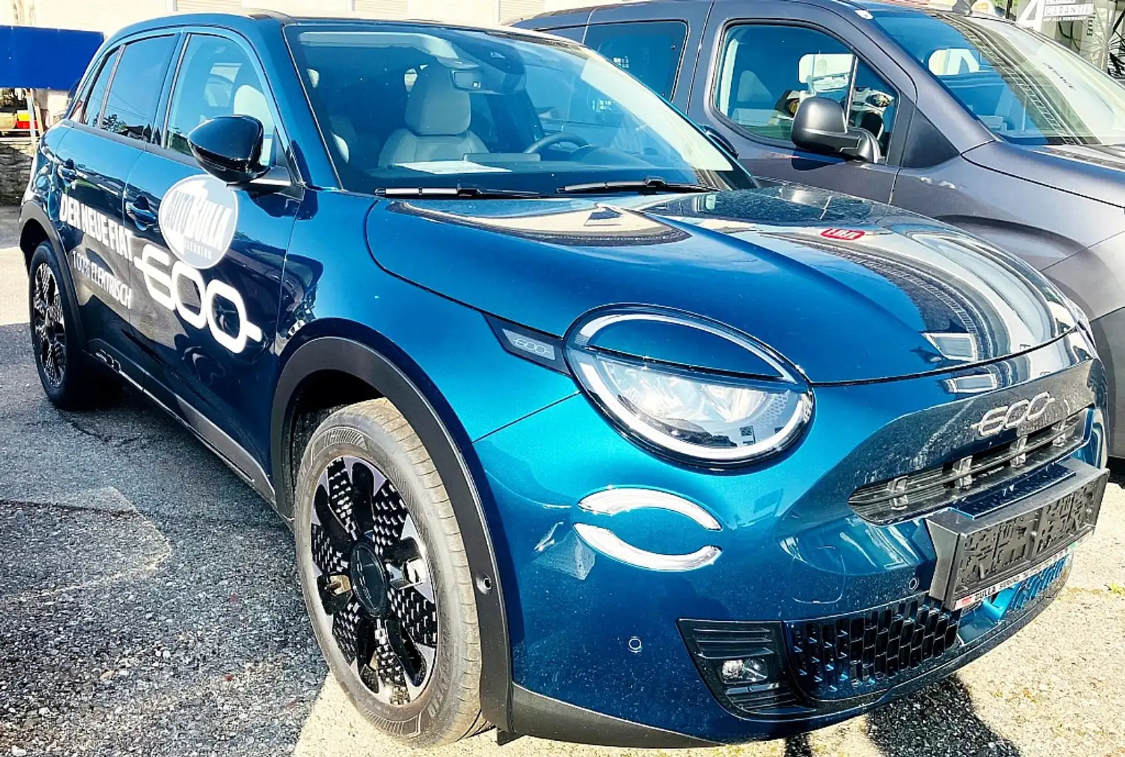 Fiat 600e 600 Elektro La Prima 54 kWh Grün - 2