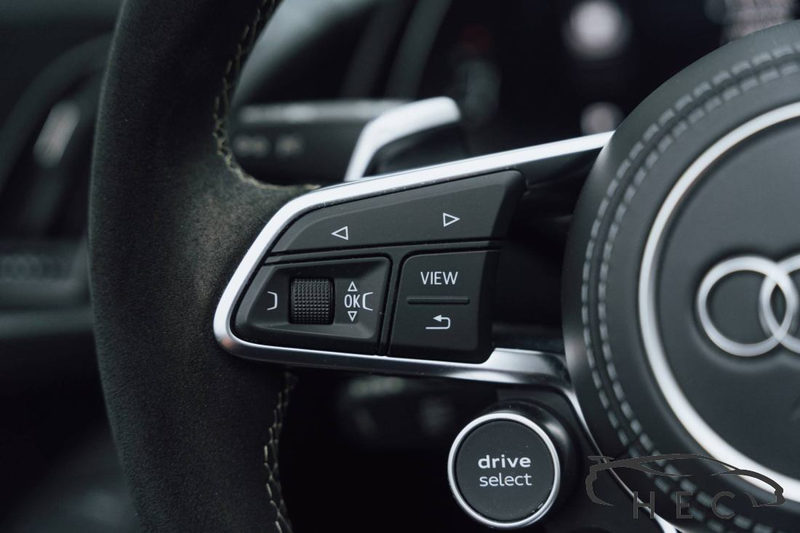 Audi R8 Spyder - RWD 5.2 — photo 30