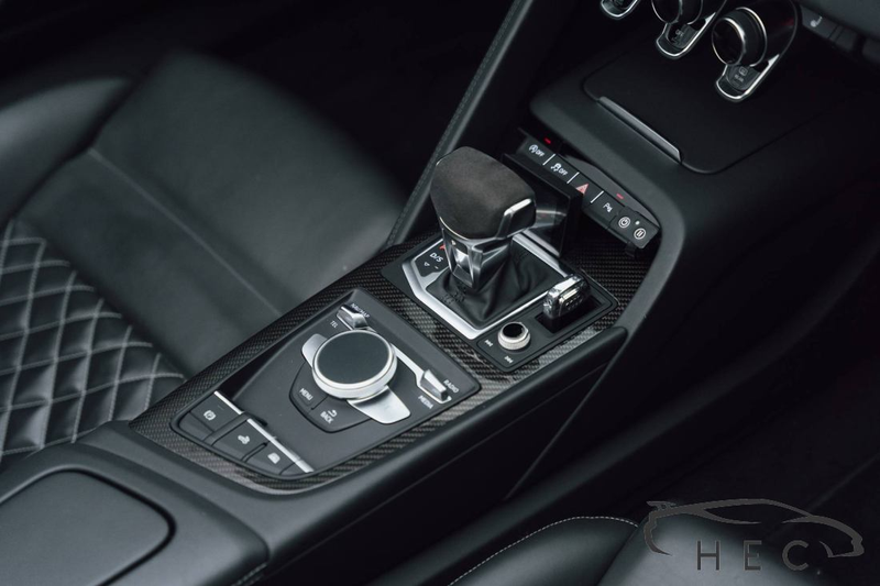 Audi R8 Spyder - RWD 5.2 — photo 24