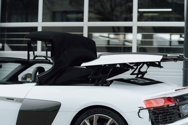 Audi R8 Spyder - RWD 5.2 — photo 15