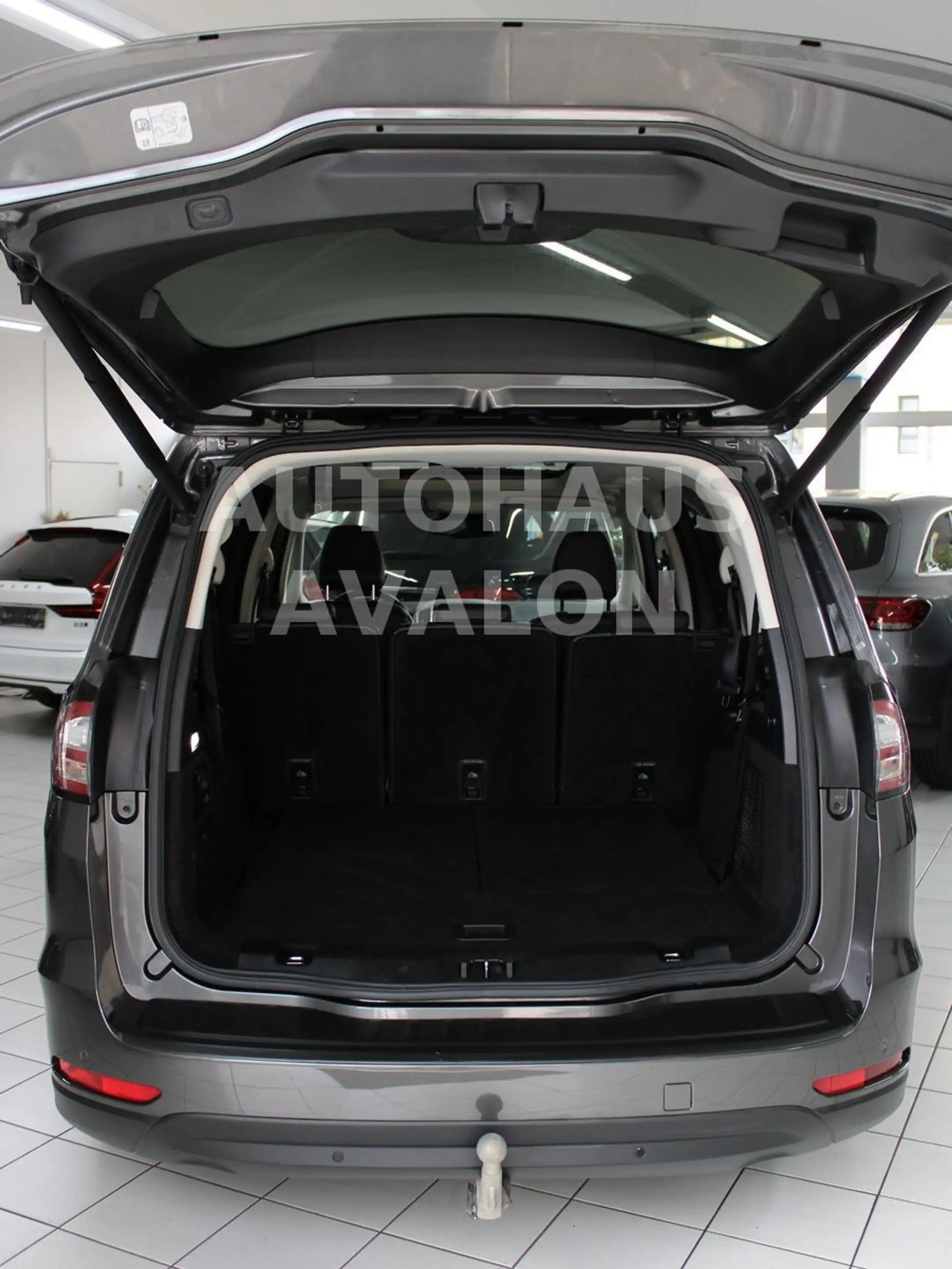 Ford Galaxy 2.0 AWD TITANIUM*7-SITZER~LEDER~PANO~AHK — photo 8