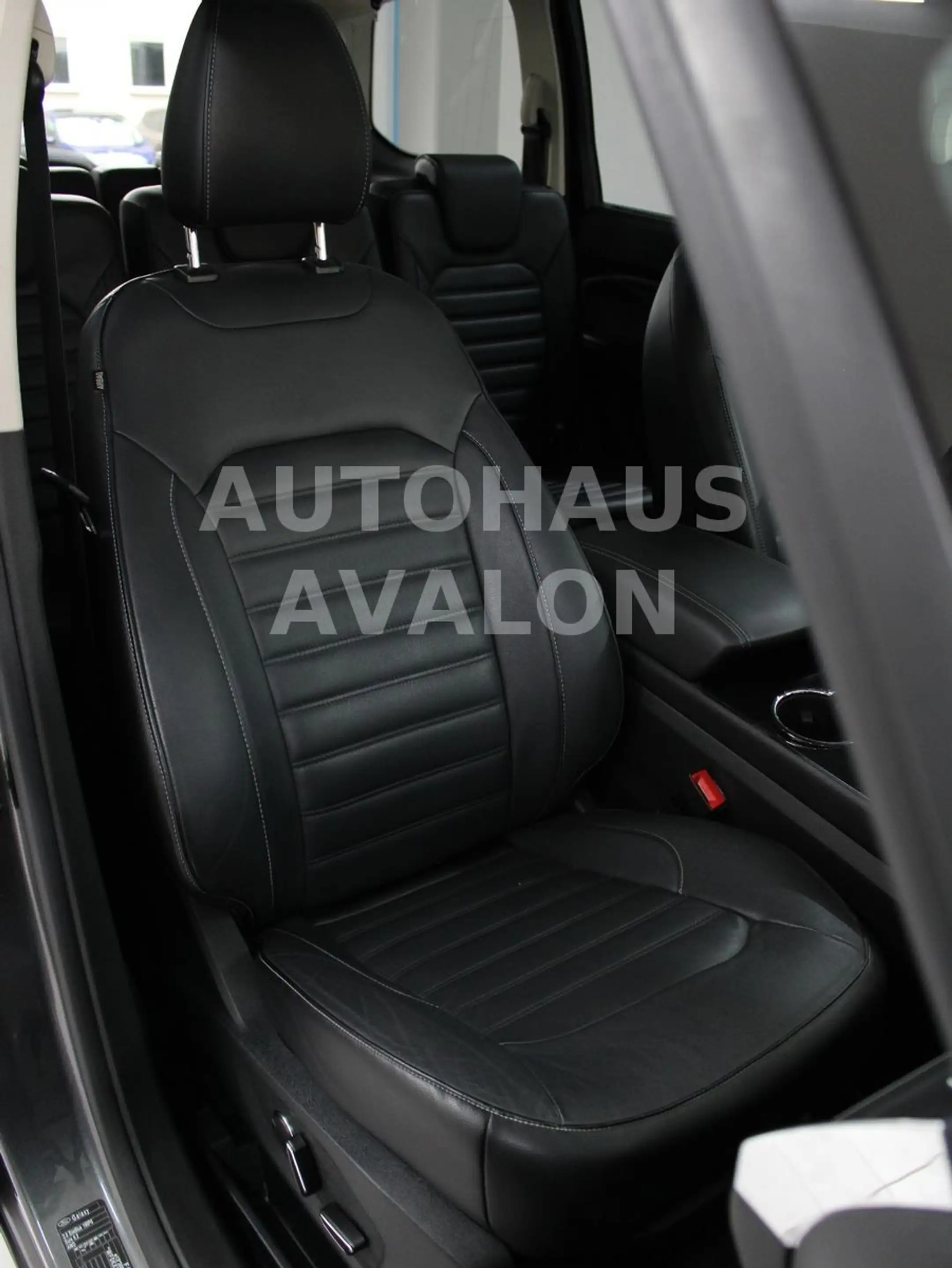 Ford Galaxy 2.0 AWD TITANIUM*7-SITZER~LEDER~PANO~AHK — photo 15