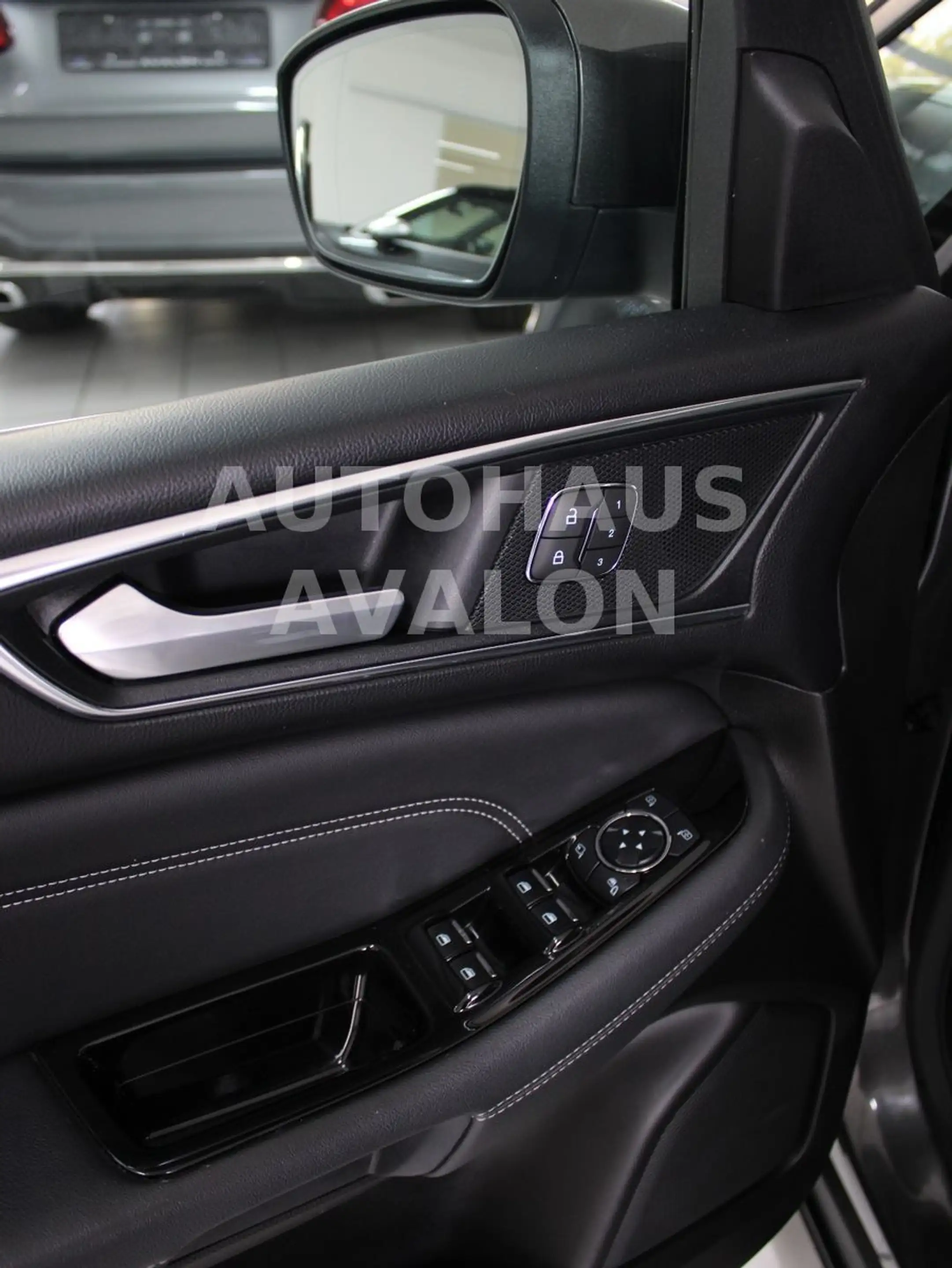 Ford Galaxy 2.0 AWD TITANIUM*7-SITZER~LEDER~PANO~AHK — photo 11