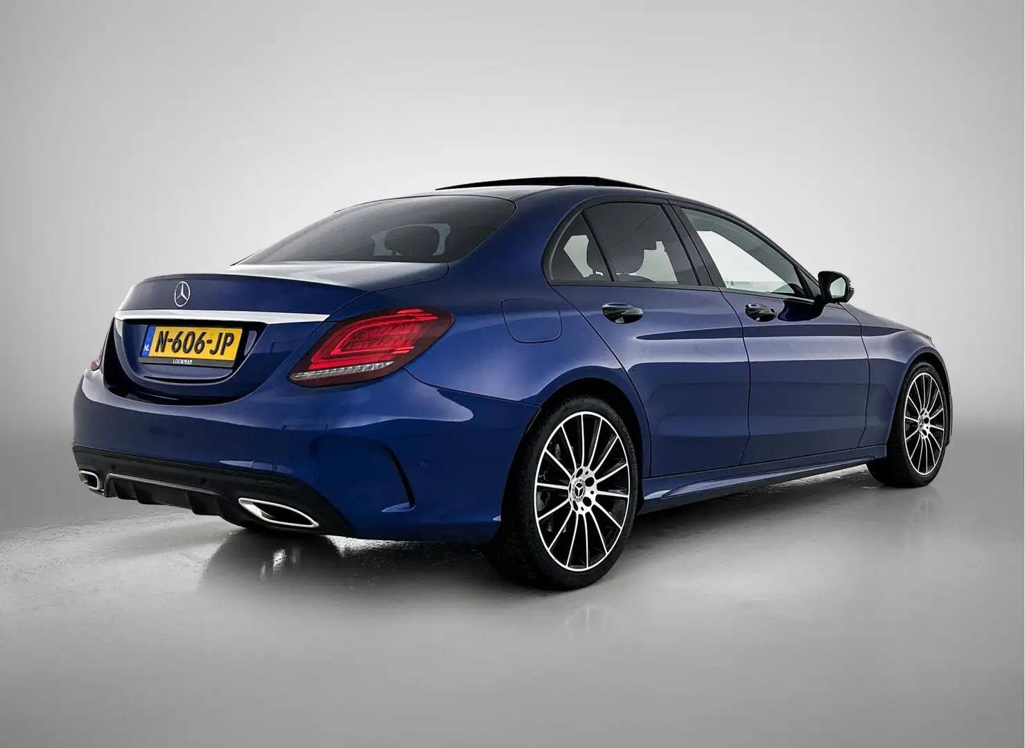 Mercedes-Benz C 180 AMG Nightpakket | Panoramadak | Burmester® | 360° Blauw - 2