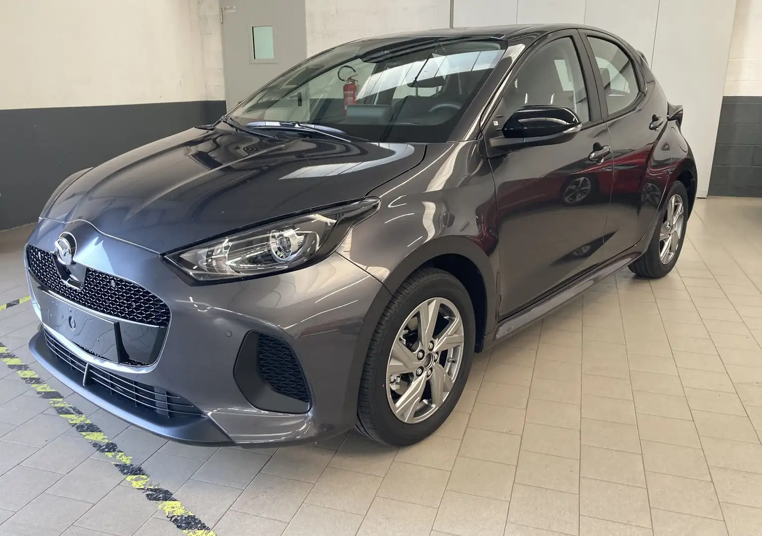 Mazda 2 1.5 VVT e-CVT Full Hybrid Elec. Exclusive-Line Ne Grigio - 2