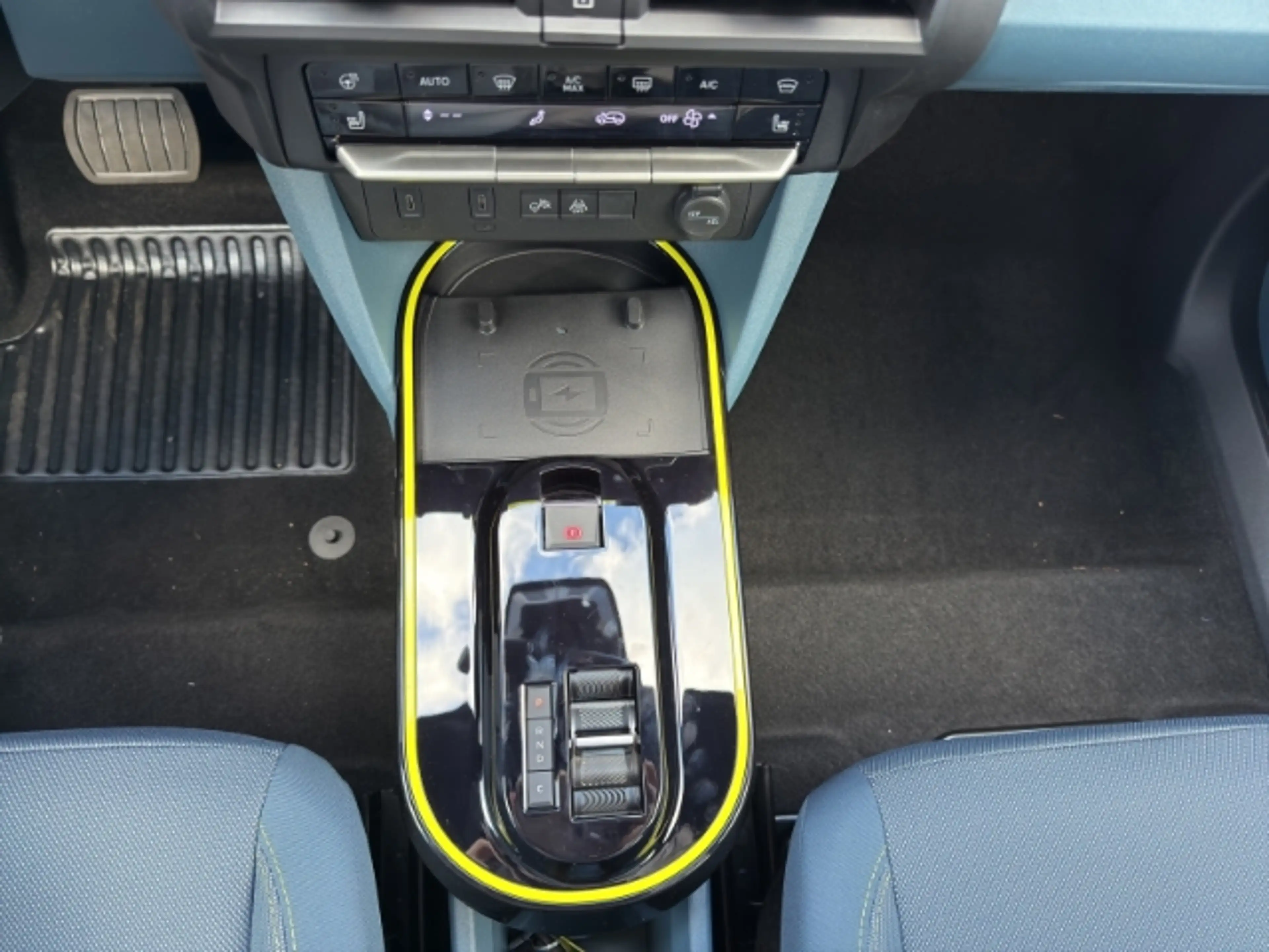 Fiat Grande Panda Elektro La Prima/E-Förderung möglich/Winterpaket — photo 13