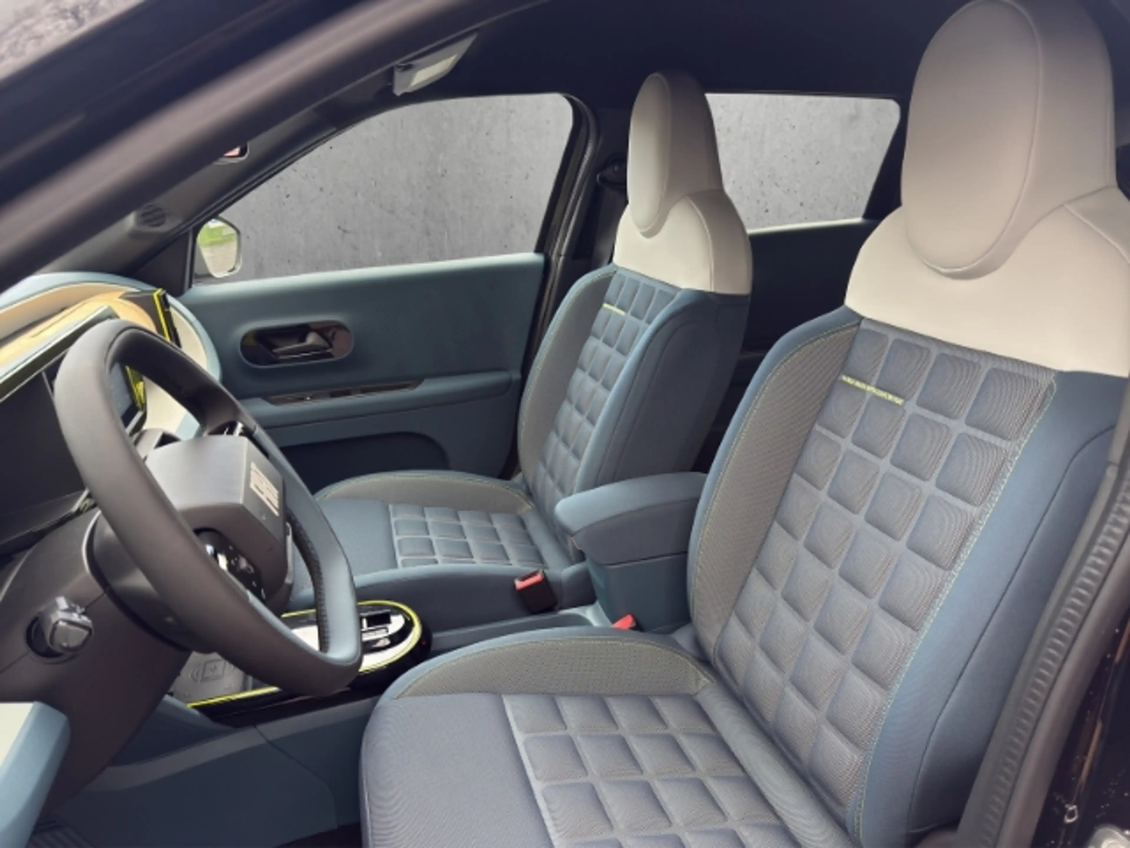 Fiat Grande Panda Elektro La Prima/E-Förderung möglich/Winterpaket — photo 8