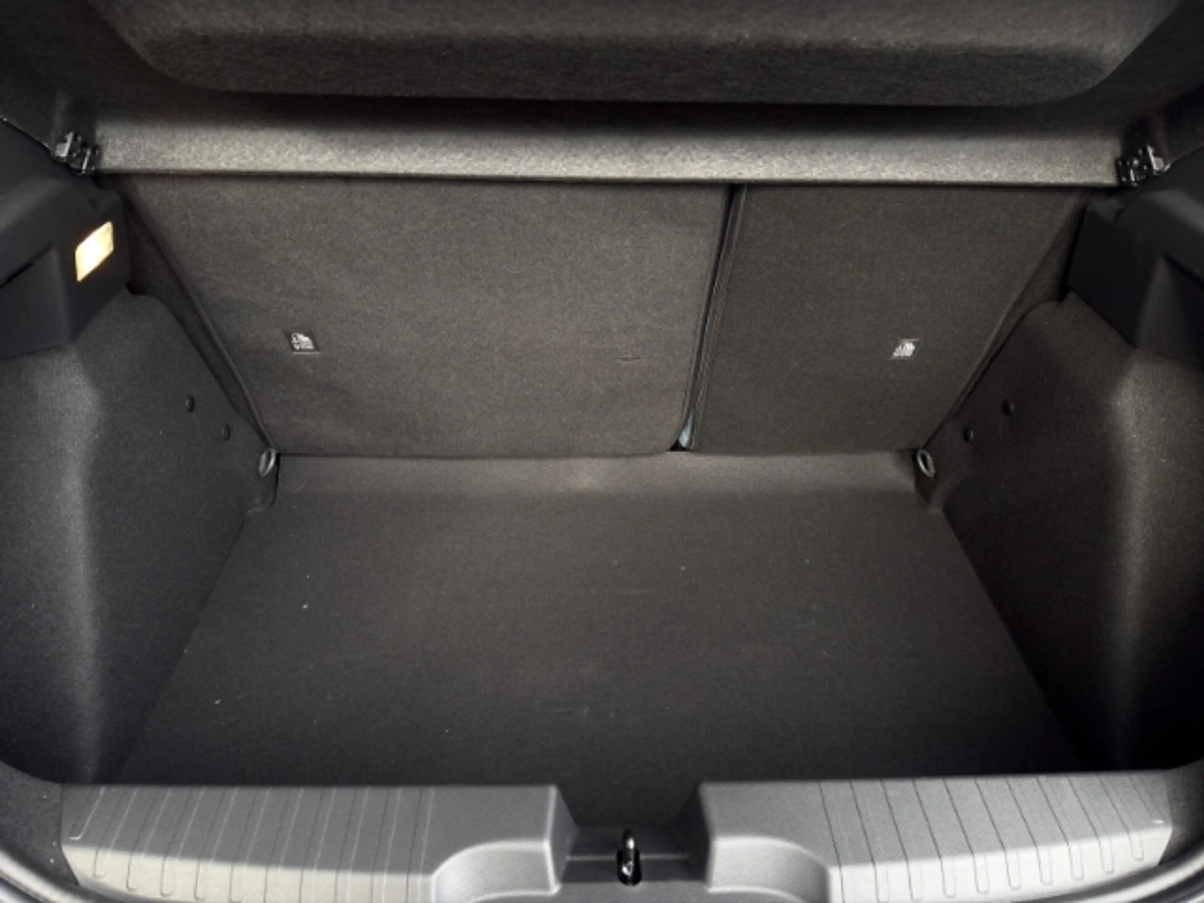 Fiat Grande Panda Elektro La Prima/E-Förderung möglich/Winterpaket — photo 6