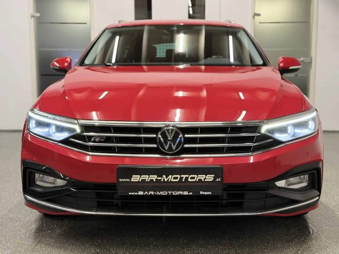 Volkswagen Passat *R-LINE*MATRIX*AHK*STHZ*ACC*LANE*VIRTUAL* Rot - 2