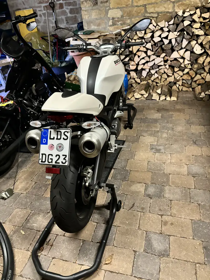 Ducati Monster 696 Weiß - 2