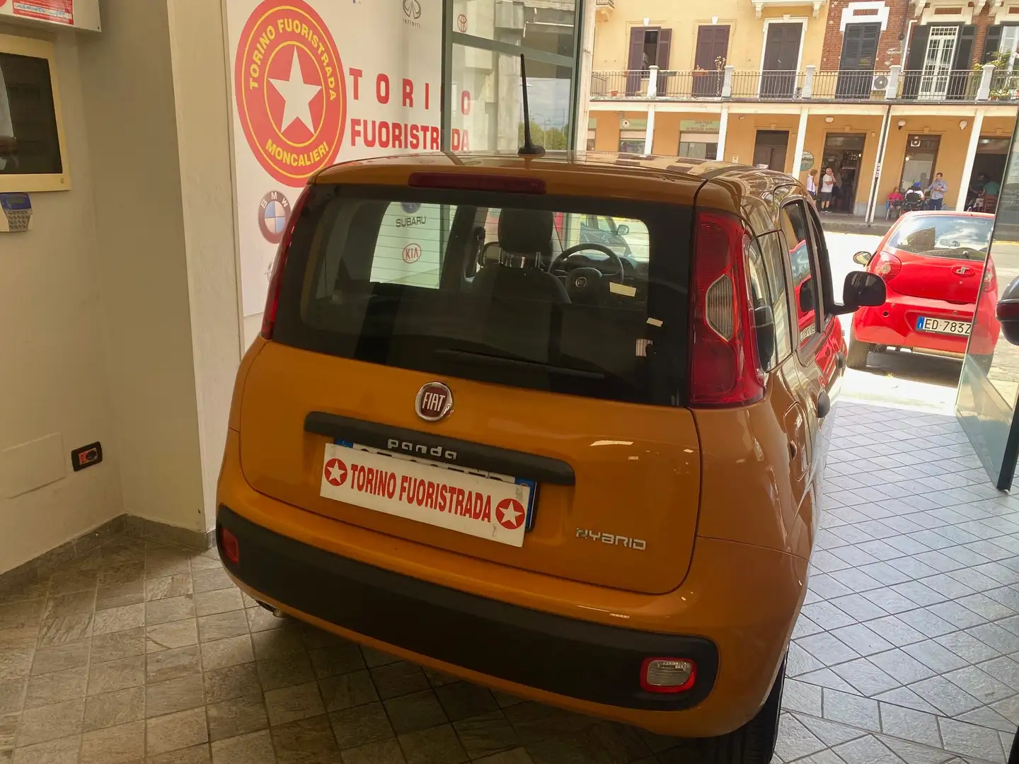 Fiat Panda Panda 1.0 hybrid Easy s Naranja - 1