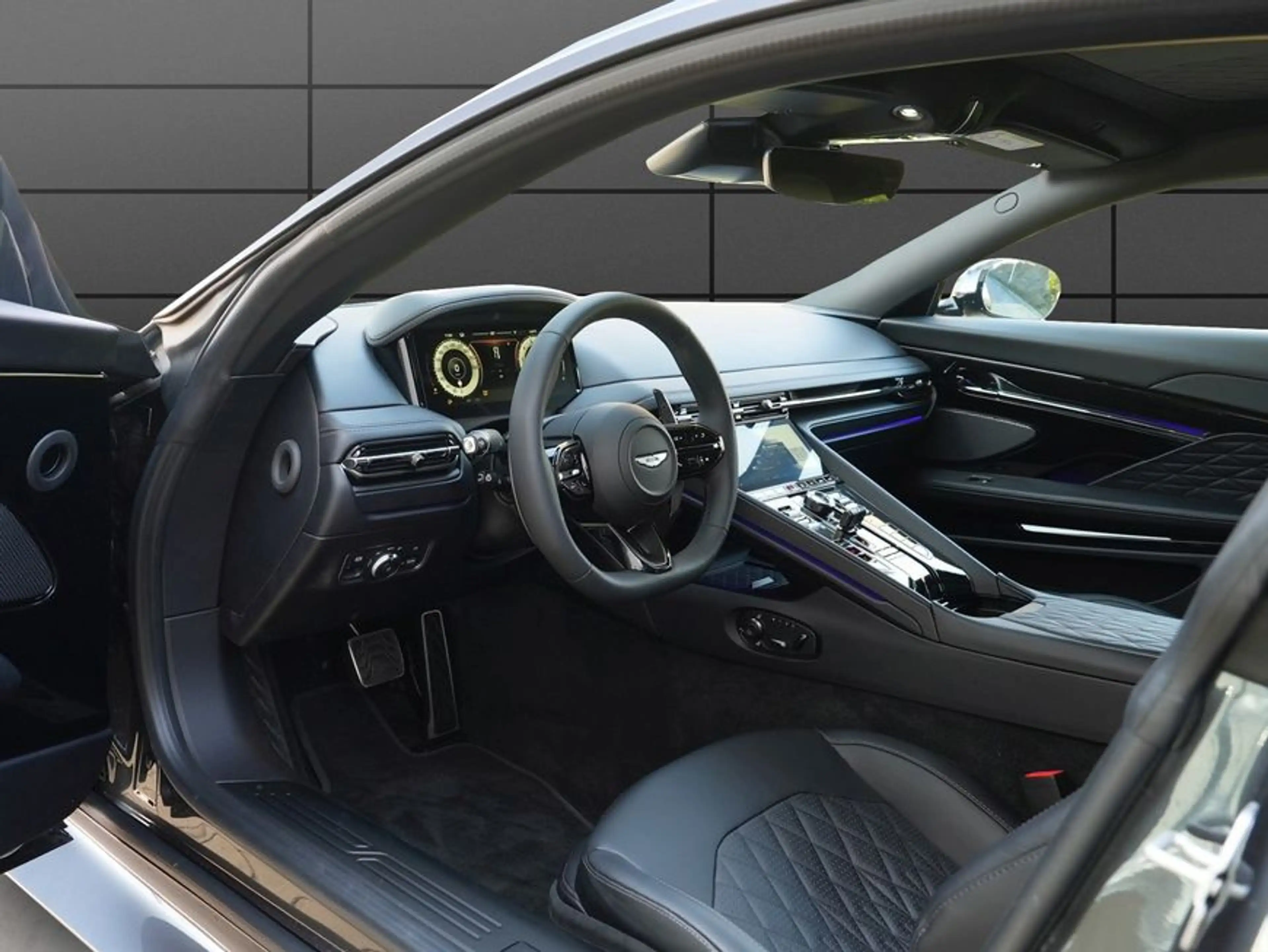 Aston Martin DB12 Coupe — photo 12