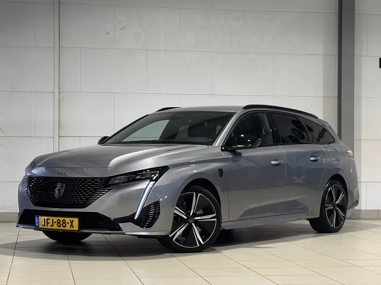 Peugeot 308 SW GT 1.6 HYbrid PHEV 225pk e-EAT8 | FOCAL HIFI | Grijs - 2