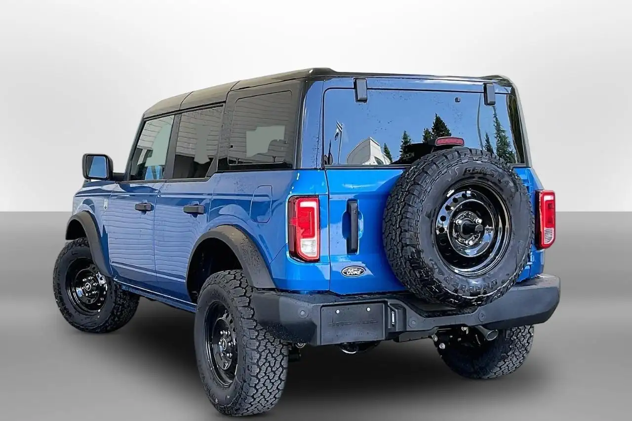 Ford Bronco снимка Ford Bronco