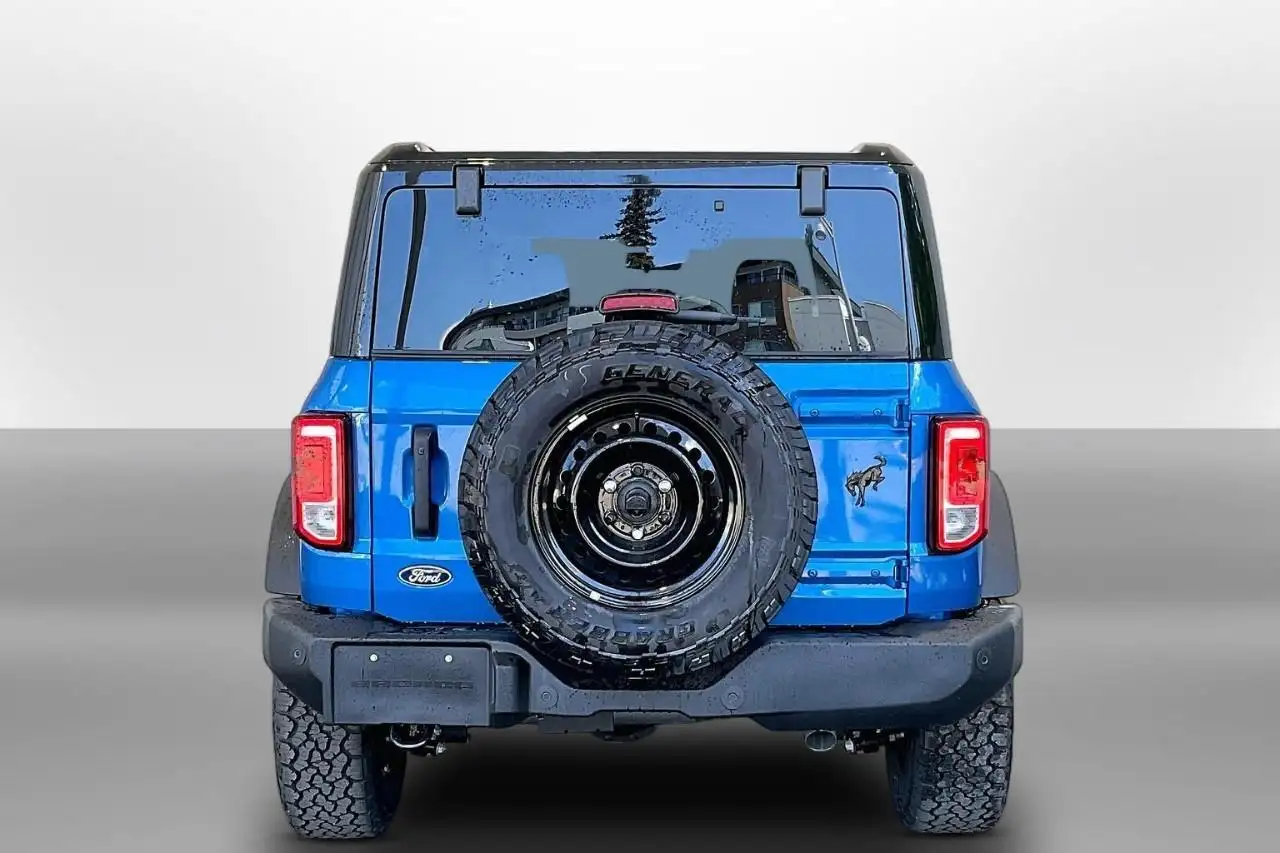 Ford Bronco снимка Ford Bronco