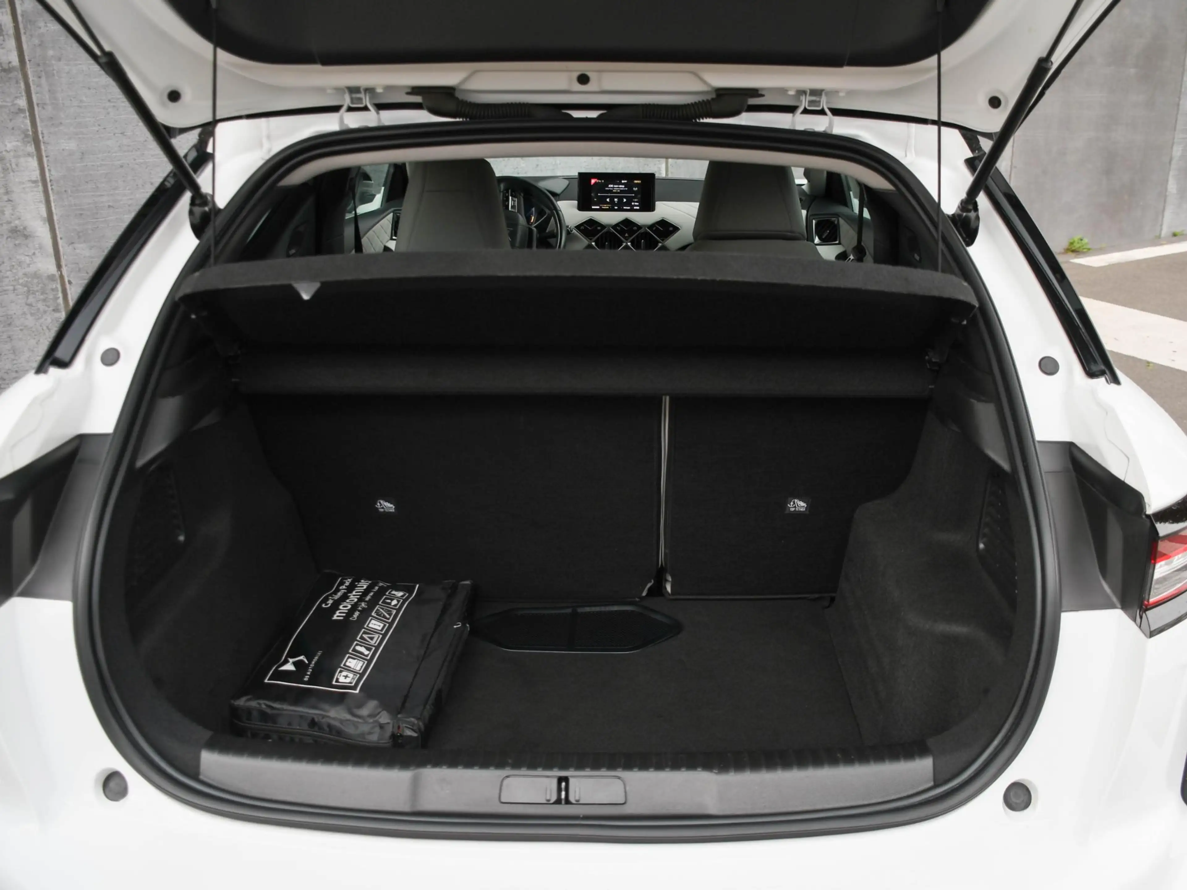 DS Automobiles DS 3 Crossback So Chic 1.2 PureTech 100pk FOCAL | CRUISE | DAB | — photo 11