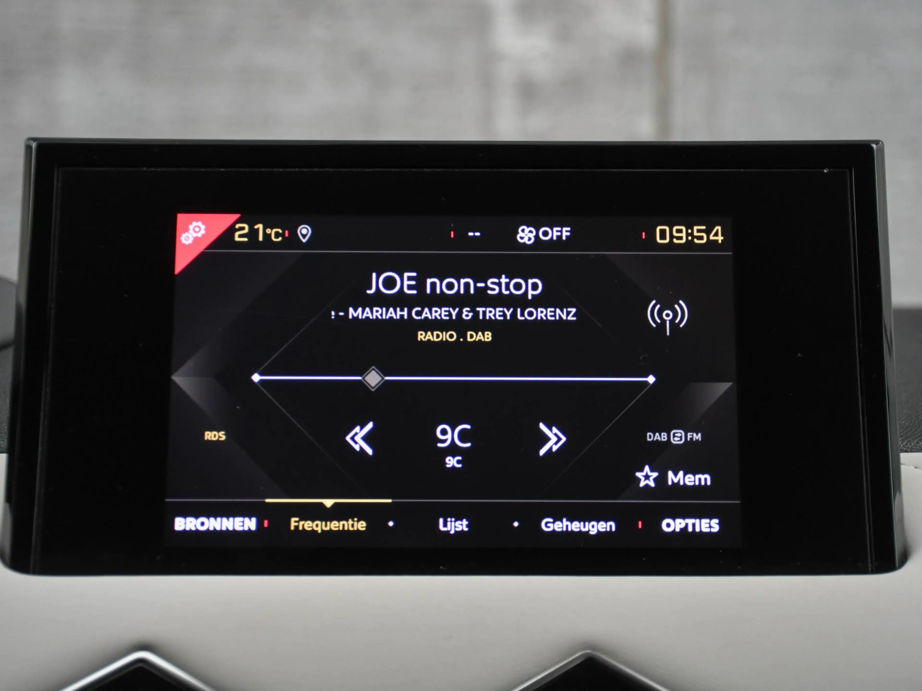 DS Automobiles DS 3 Crossback So Chic 1.2 PureTech 100pk FOCAL | CRUISE | DAB | — photo 15
