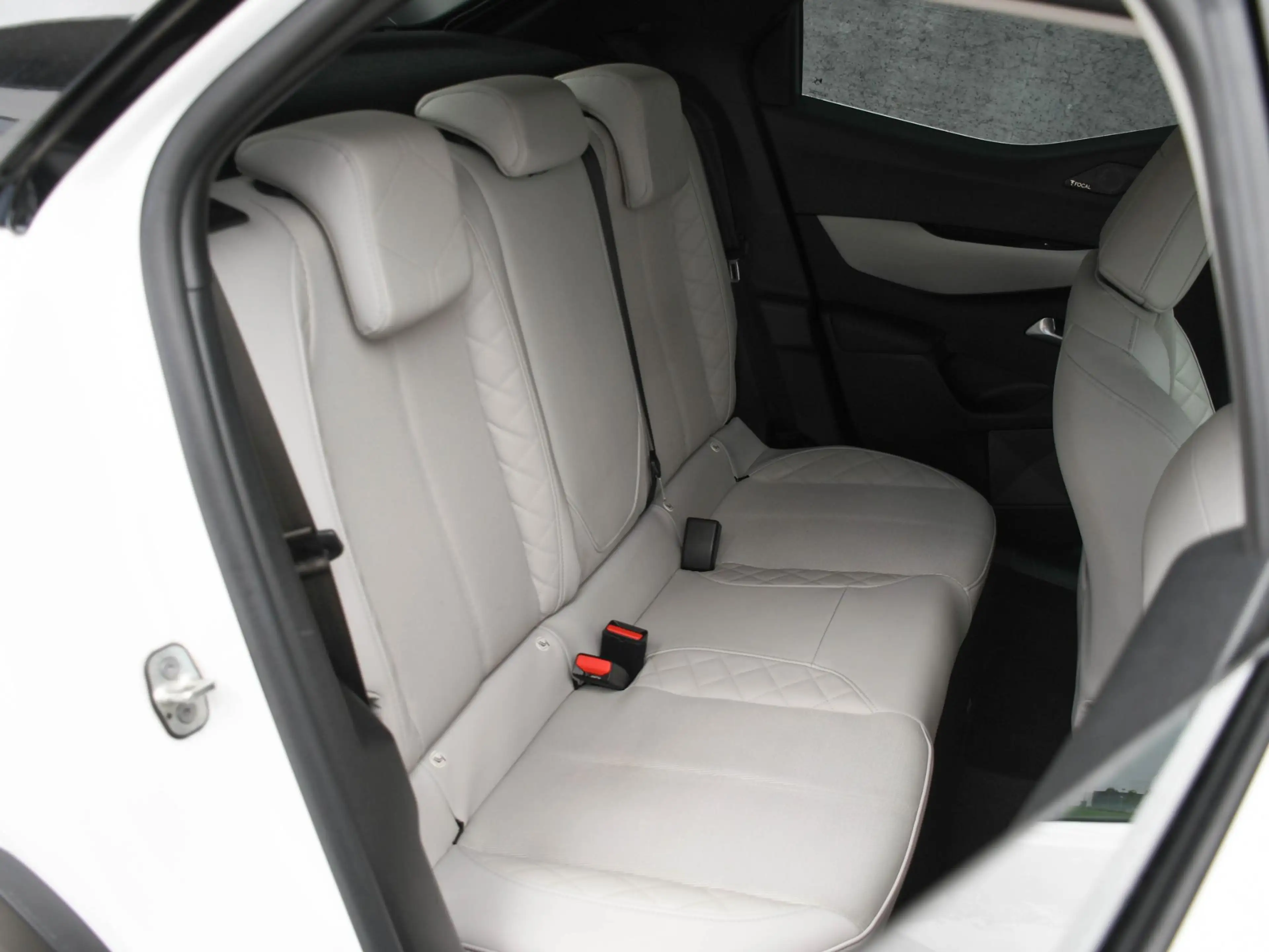 DS Automobiles DS 3 Crossback So Chic 1.2 PureTech 100pk FOCAL | CRUISE | DAB | — photo 10
