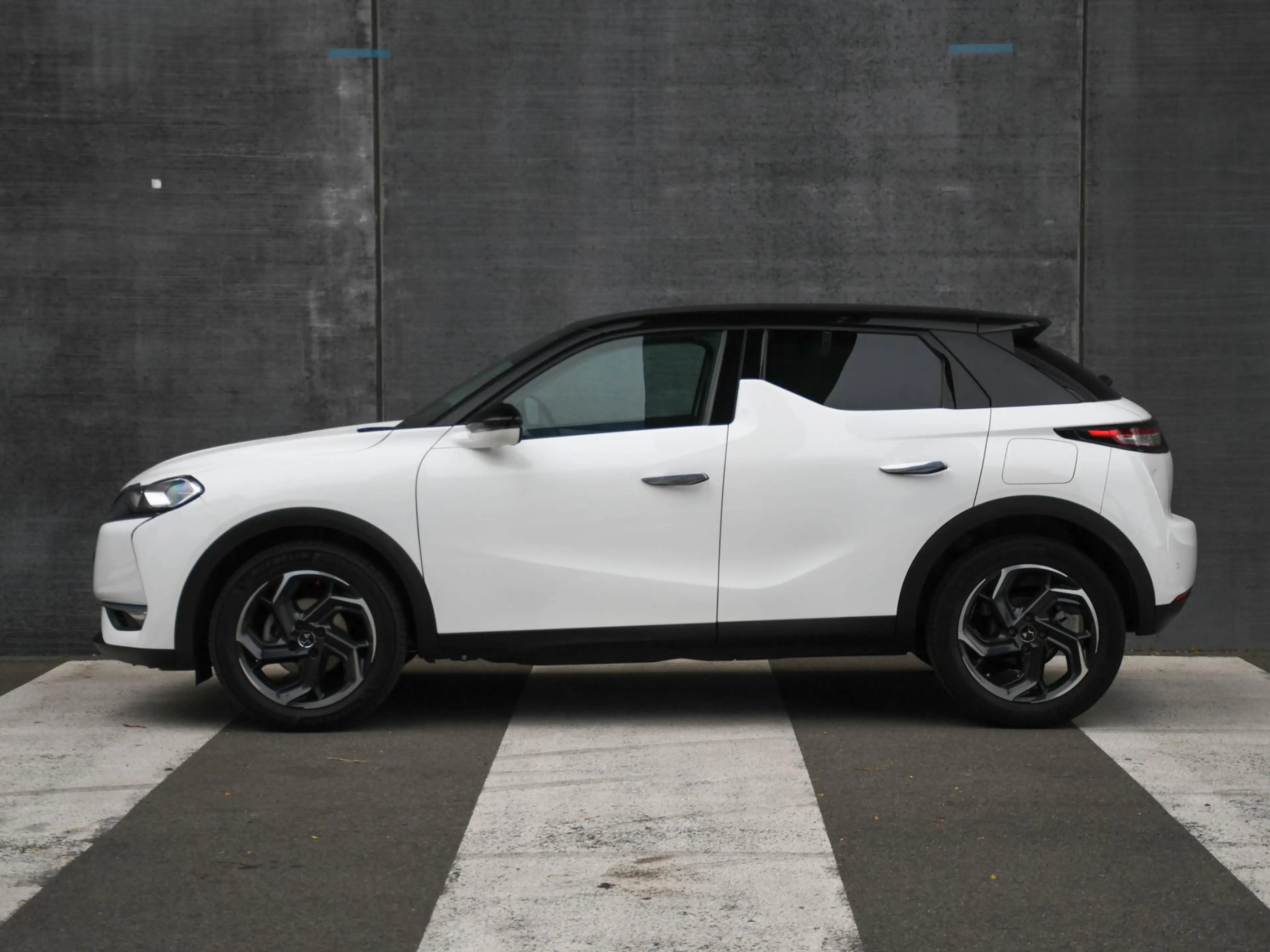 DS Automobiles DS 3 Crossback So Chic 1.2 PureTech 100pk FOCAL | CRUISE | DAB | — photo 3