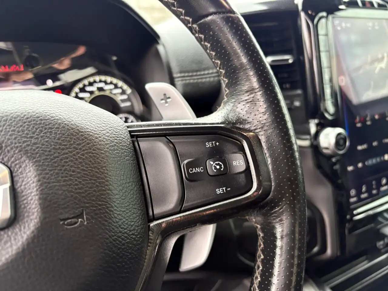 RAM 1500 снимка RAM 1500