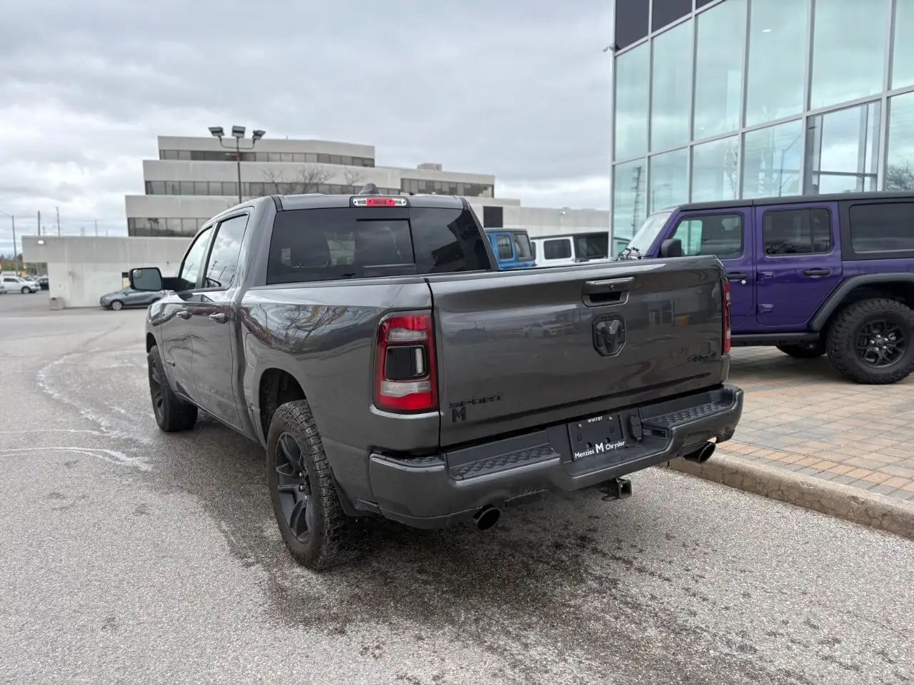 RAM 1500 снимка RAM 1500