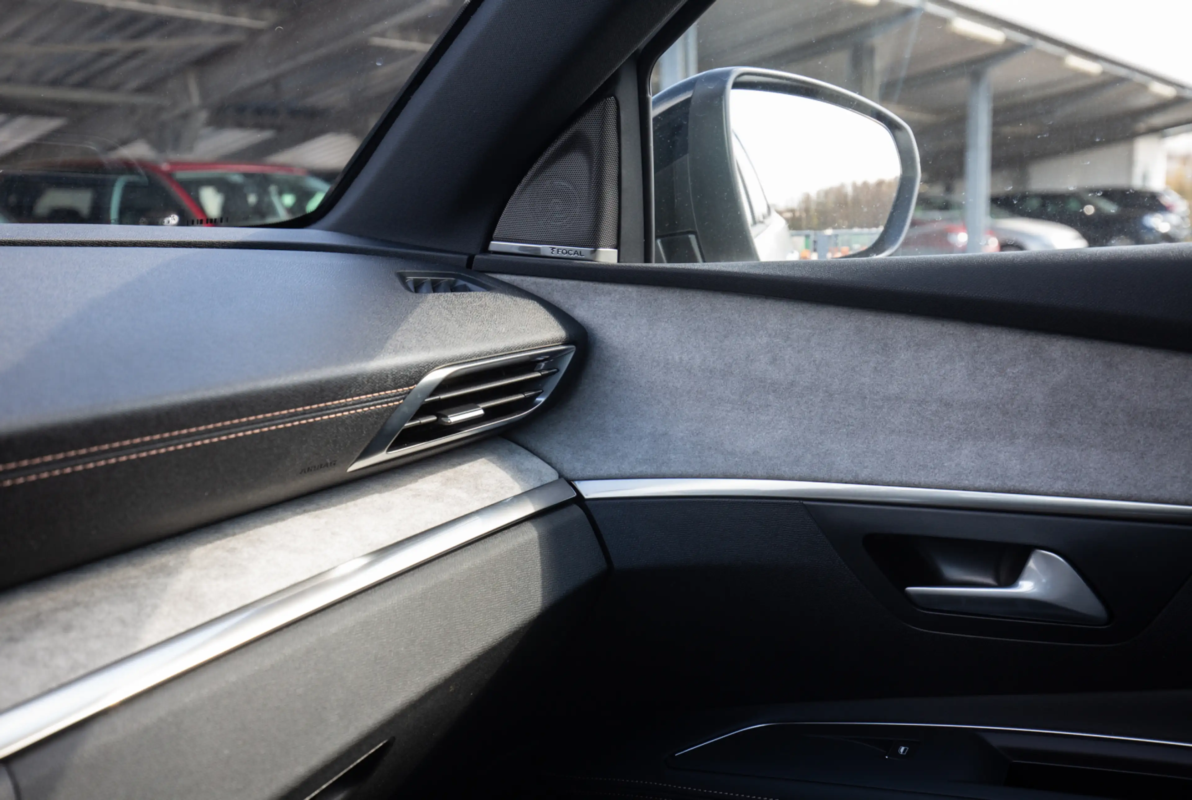 Peugeot 3008 GT 1.5 BlueHDi 130 EAT8 *PANO*EASY-PAKET*SHZ*MIRROR SCREEN* — photo 8