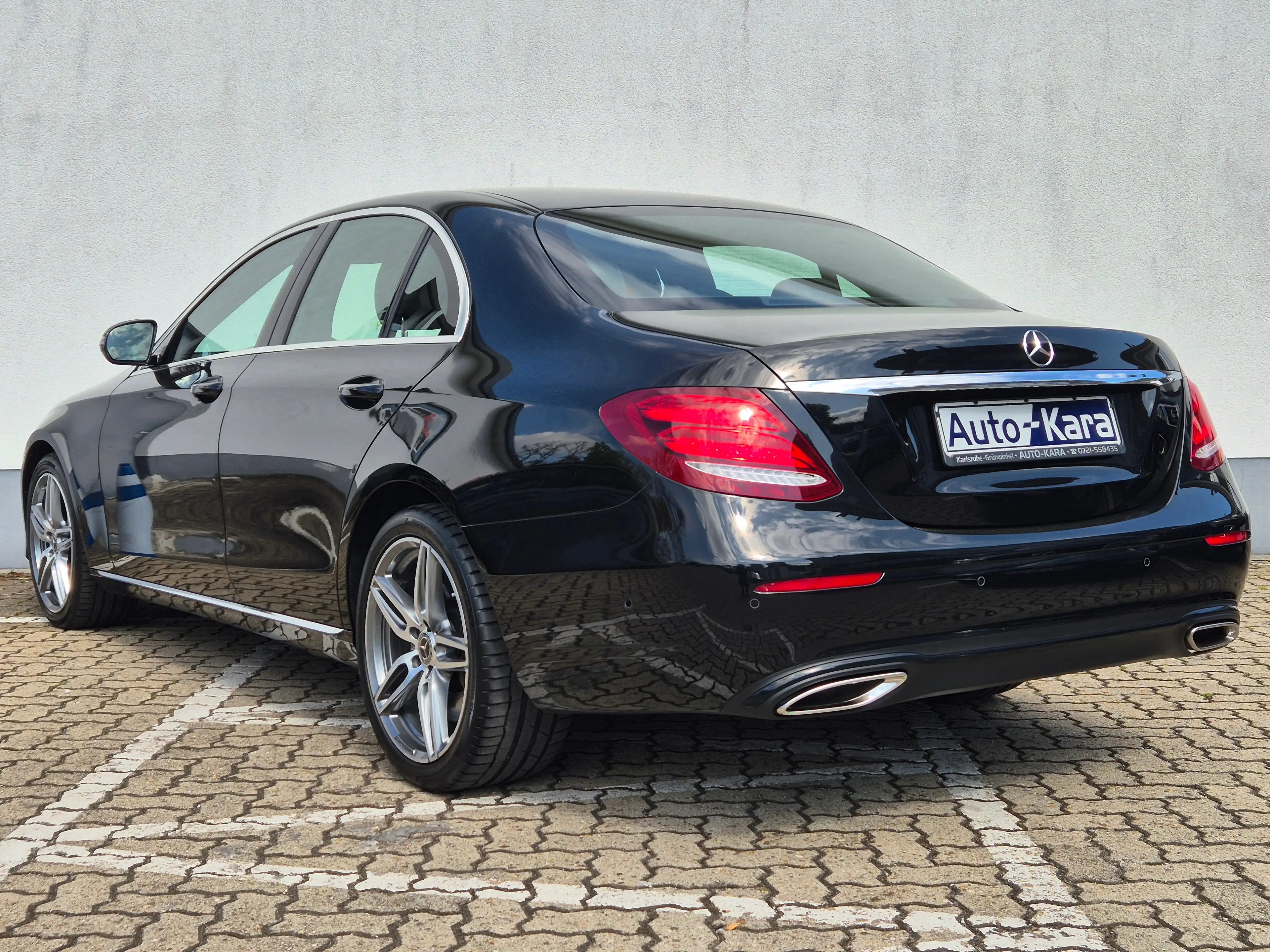 Mercedes-Benz E 450 4Matic*19"AMG*LED*Navi*Avantgarde*Ambiente*Artico* — photo 3