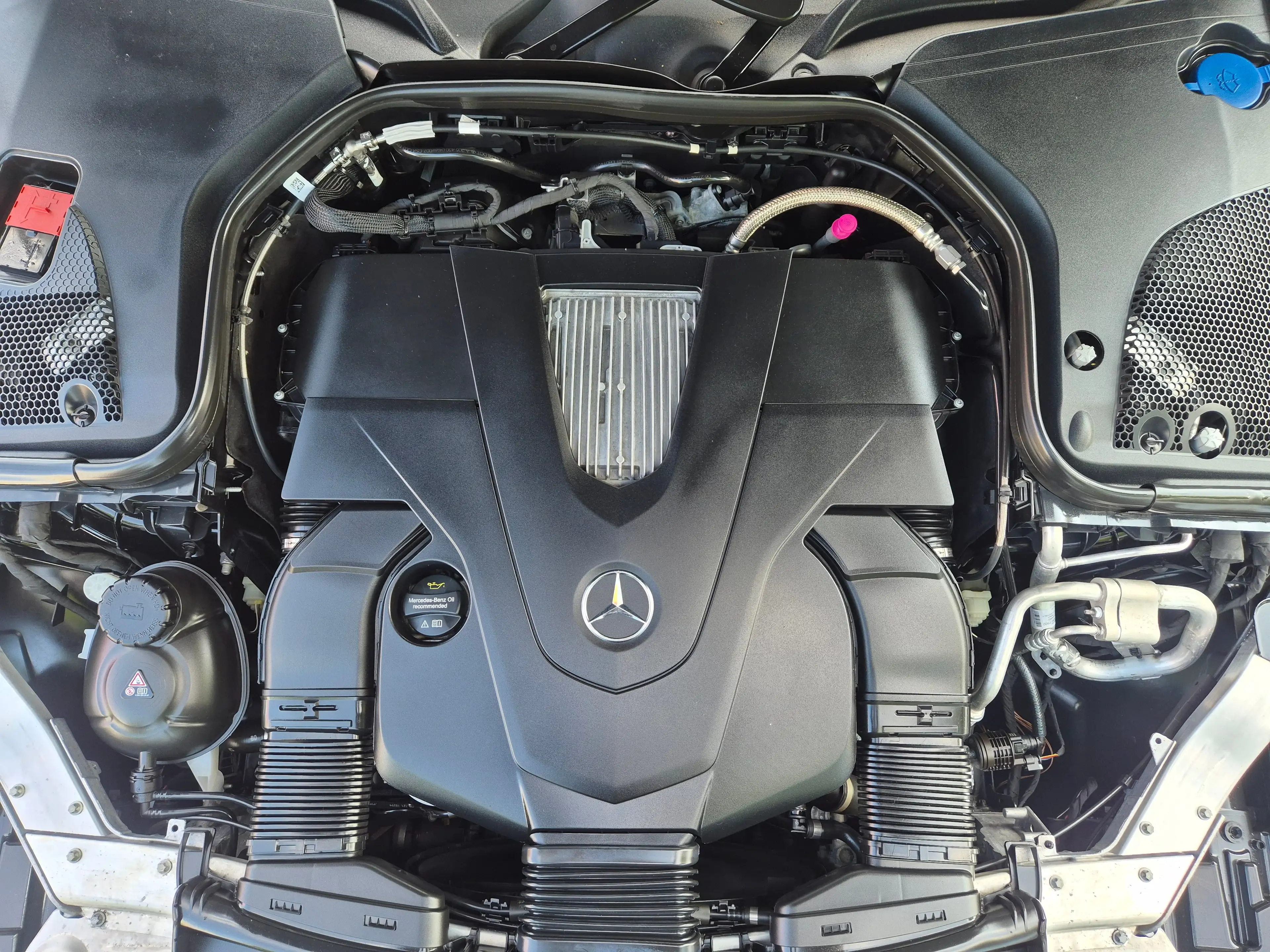 Mercedes-Benz E 450 4Matic*19"AMG*LED*Navi*Avantgarde*Ambiente*Artico* — photo 10