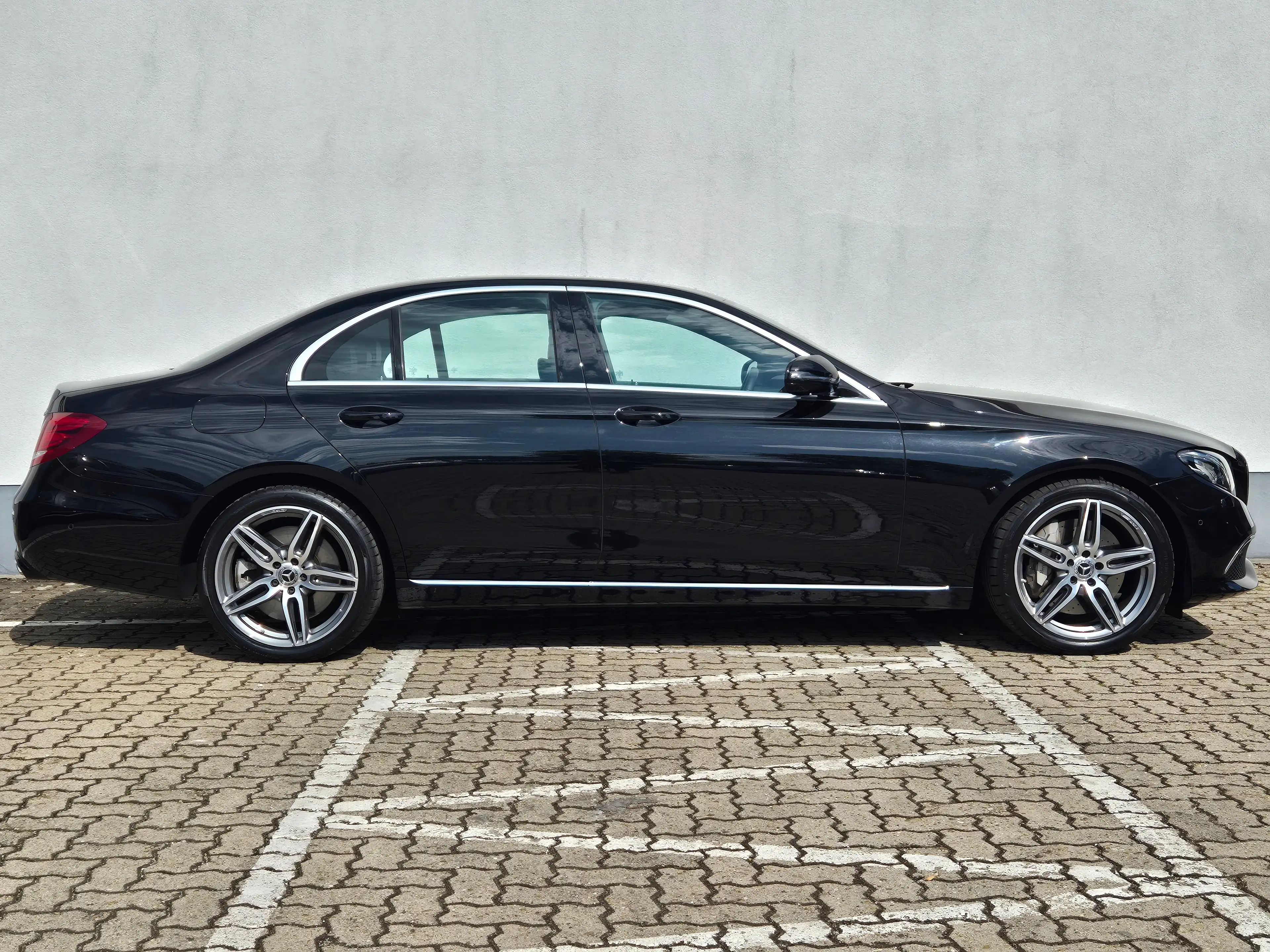 Mercedes-Benz E 450 4Matic*19"AMG*LED*Navi*Avantgarde*Ambiente*Artico* — photo 7