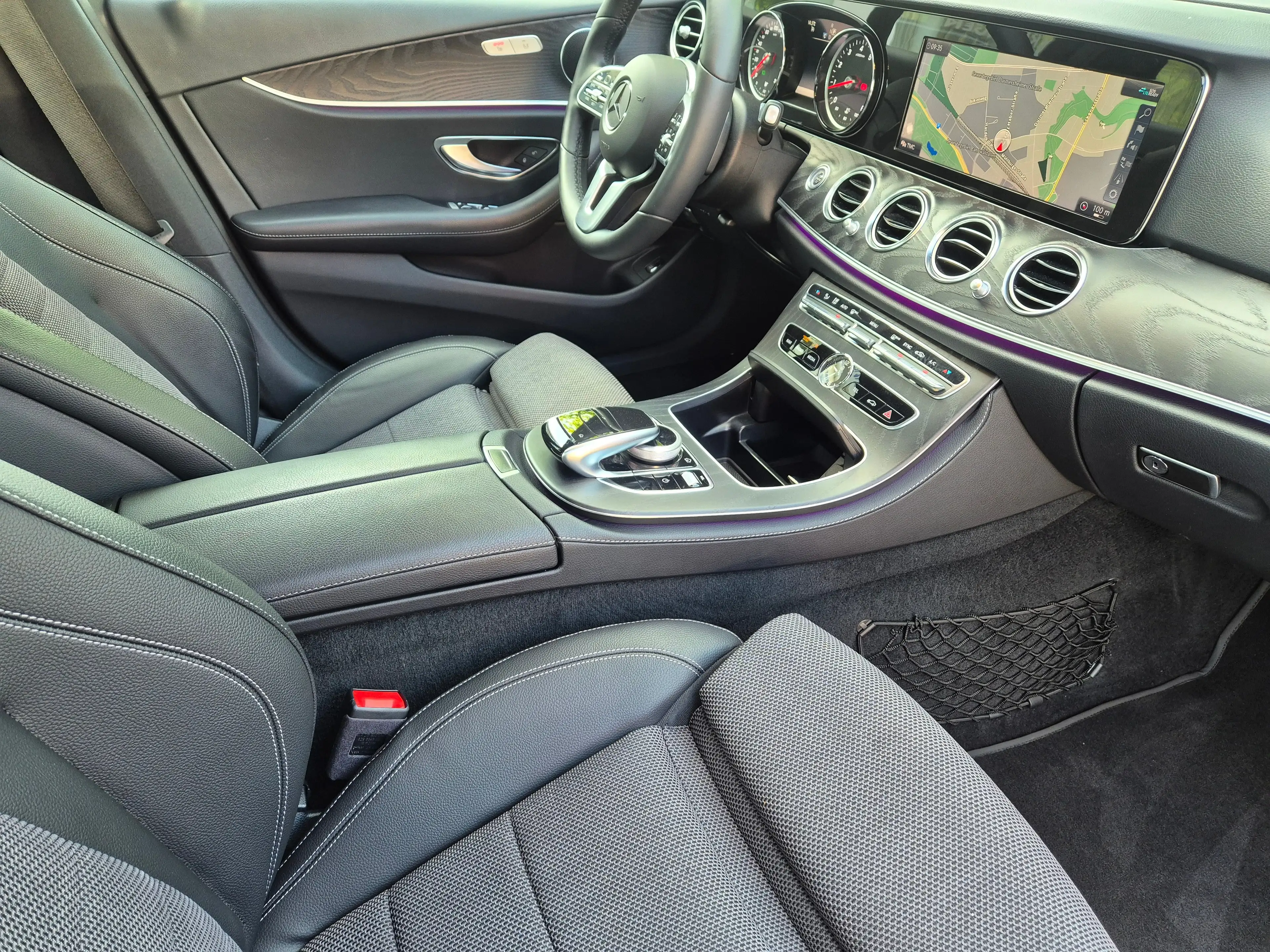 Mercedes-Benz E 450 4Matic*19"AMG*LED*Navi*Avantgarde*Ambiente*Artico* — photo 13