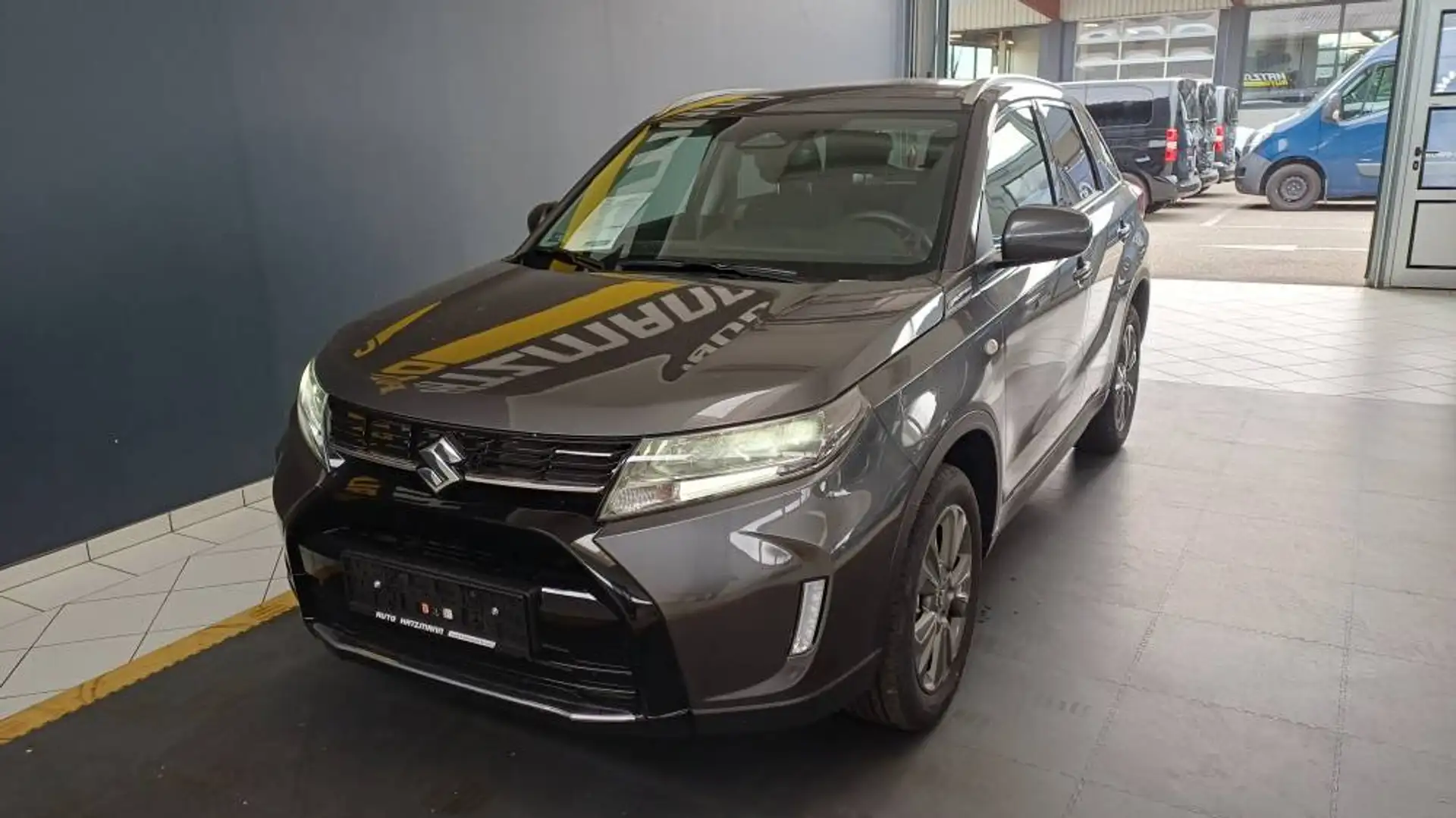 Suzuki Vitara VITARA Shine Allrad 1,4 110PS 6G Automatik Grau - 2