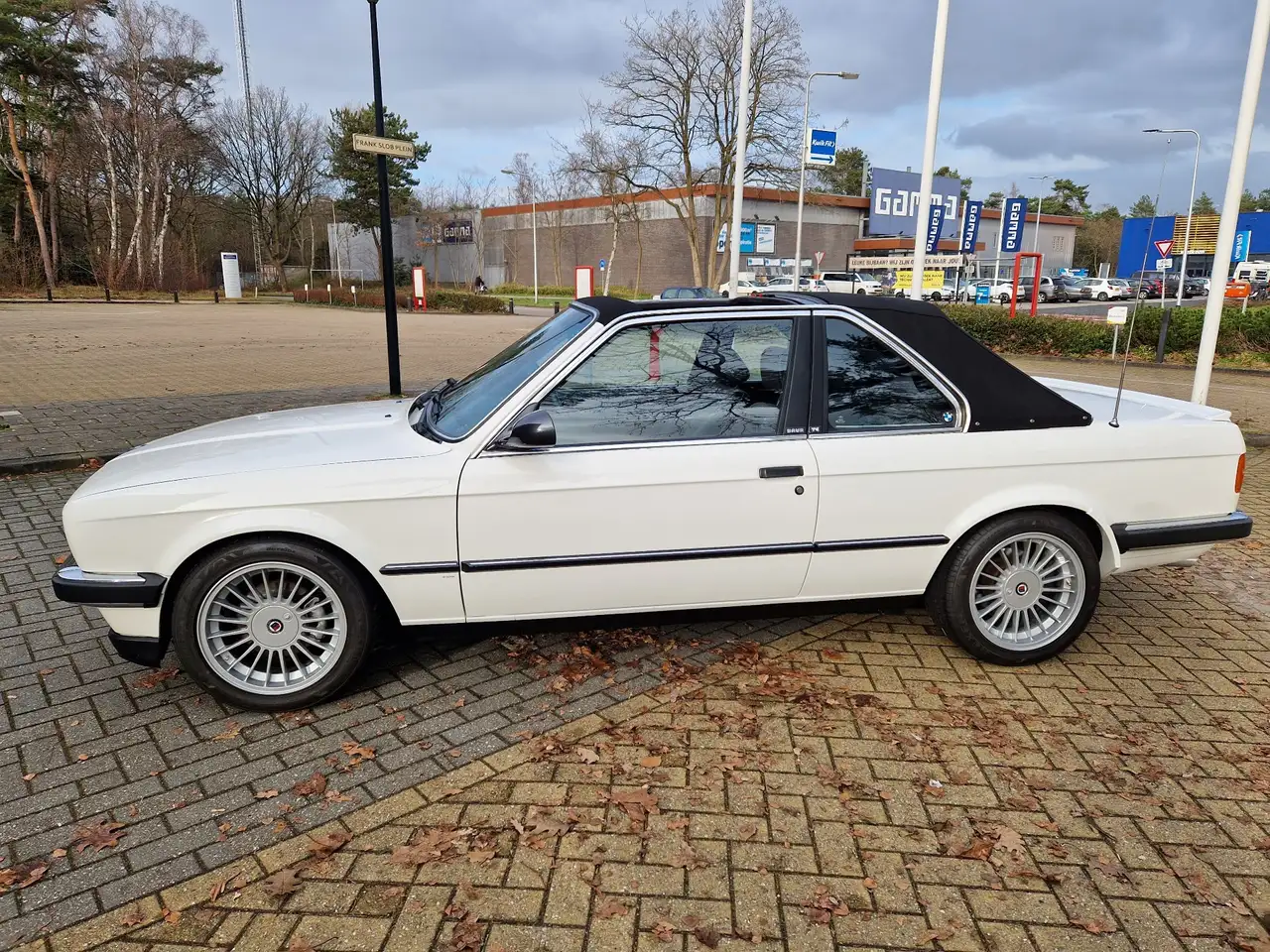 BMW 325