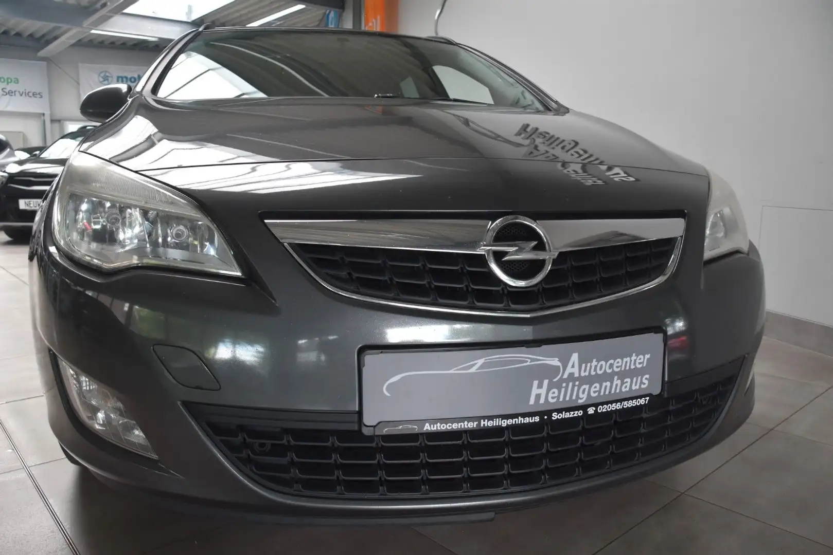 Opel Astra J Sports Tourer Design Edition Navi Kamera Grau - 1